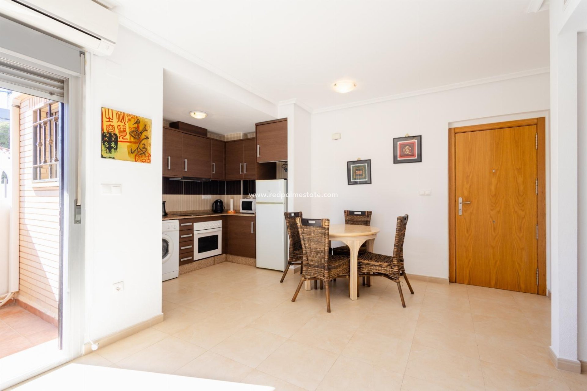 Resale - Apartments -
Torrevieja - Punta prima