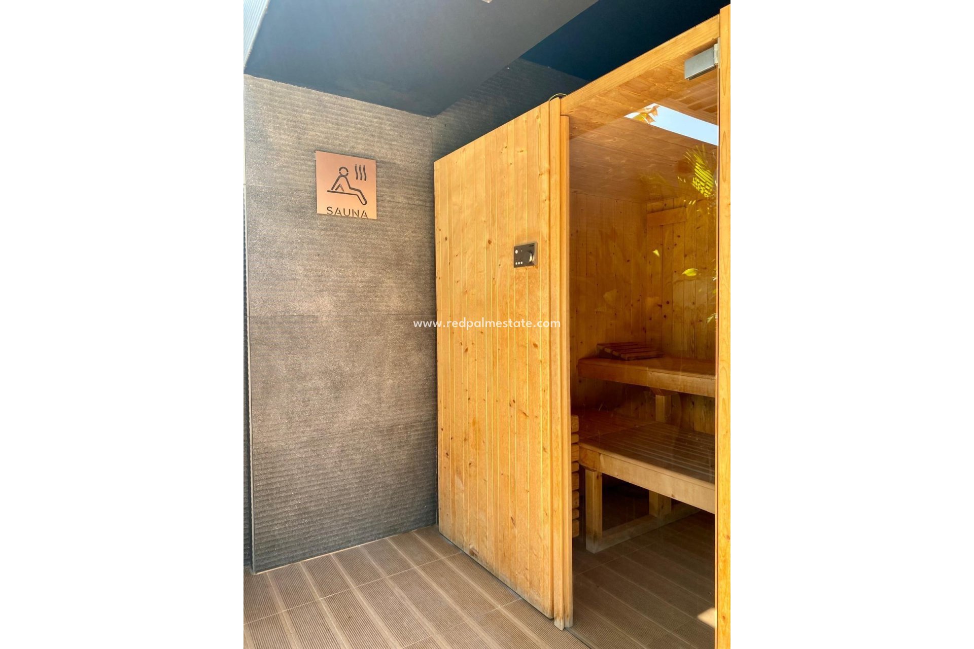 Resale - Apartments -
Torrevieja - Punta prima