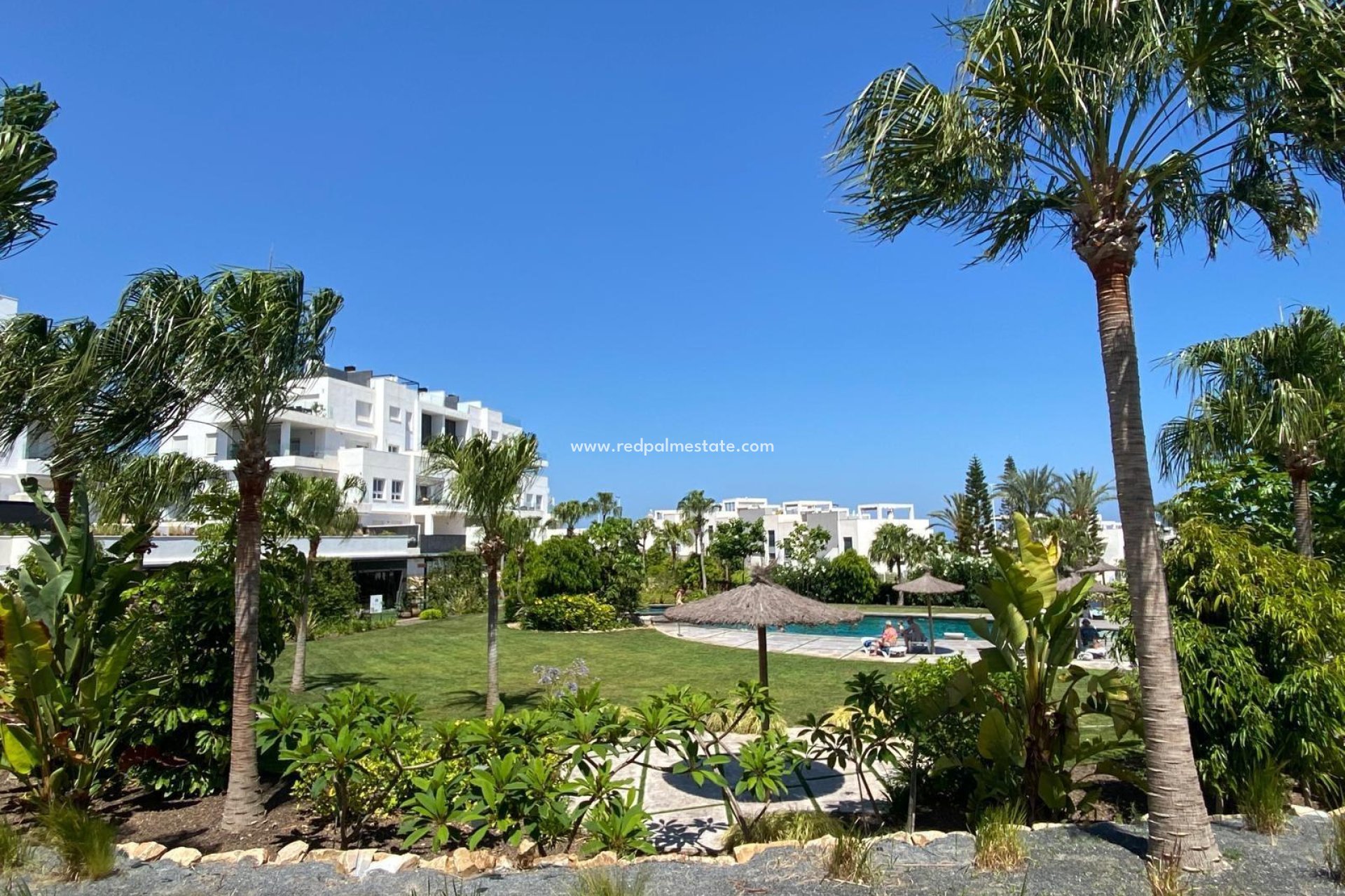 Resale - Apartments -
Torrevieja - Punta prima