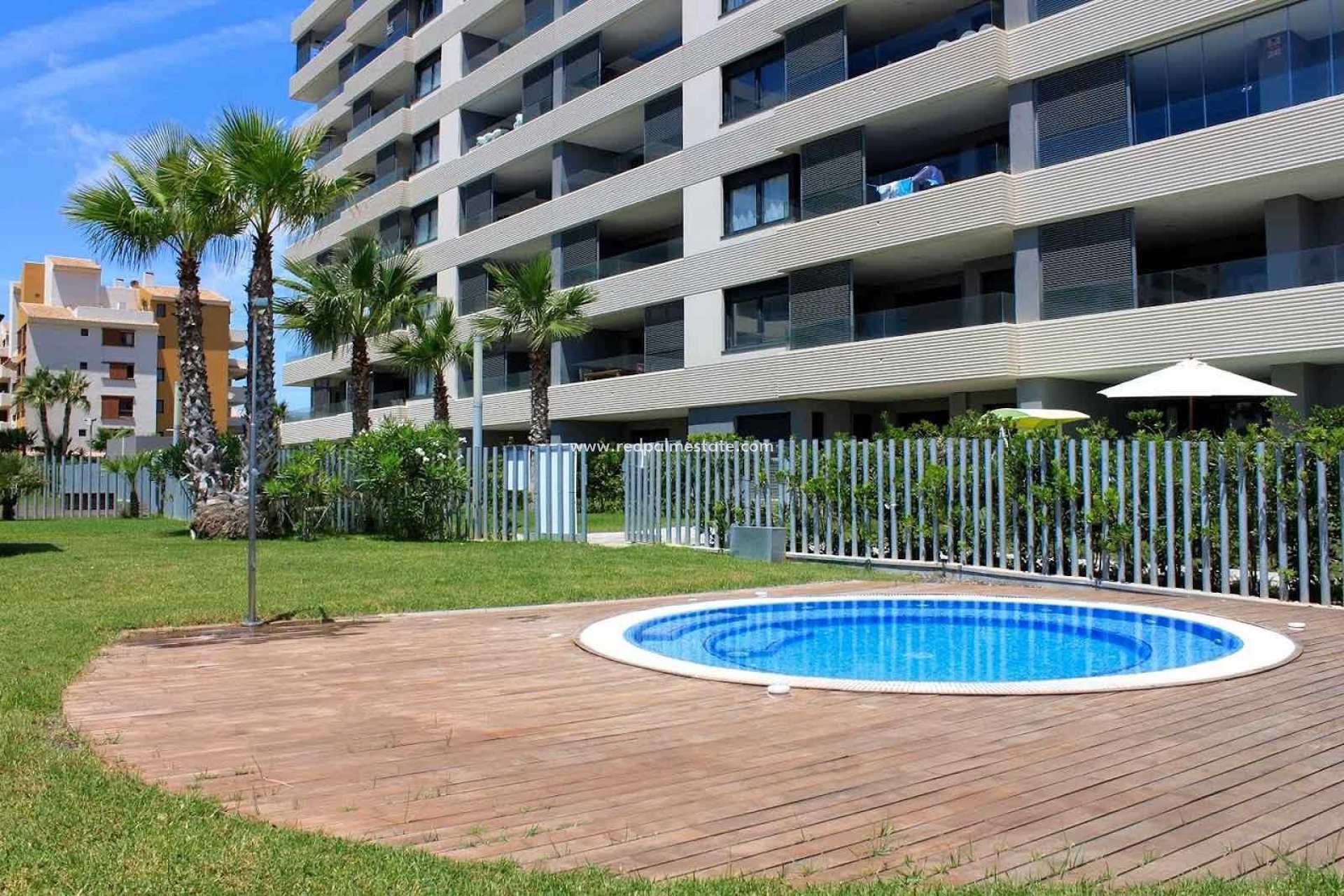 Resale - Apartments -
Torrevieja - Punta prima