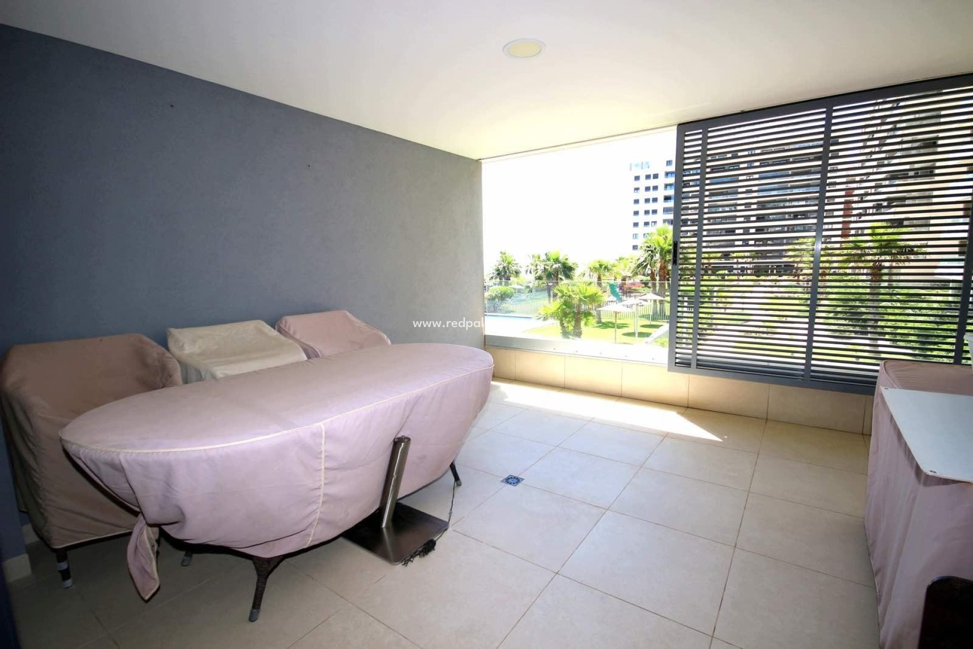 Resale - Apartments -
Torrevieja - Punta prima