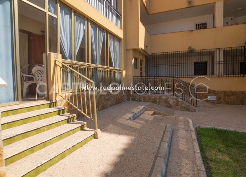 Resale - Apartments -
Torrevieja - Punta prima