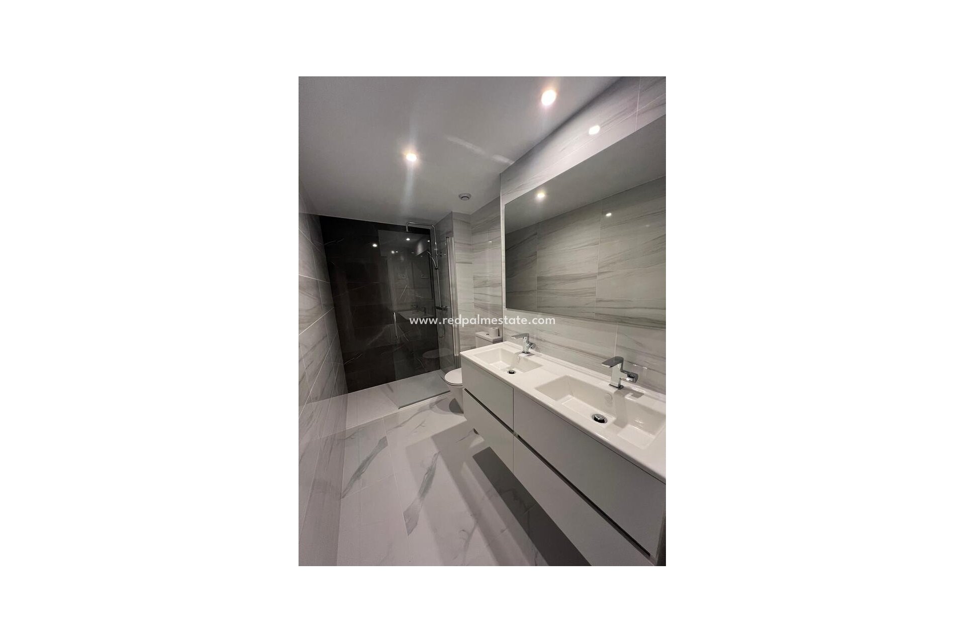 Resale - Apartments -
Torrevieja - Punta prima