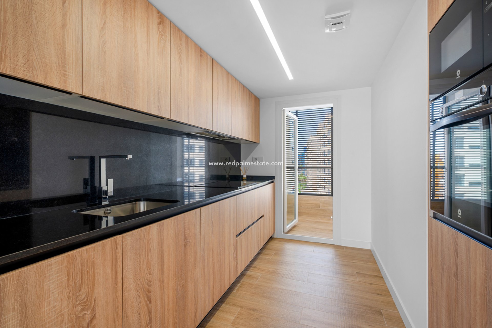 Resale - Apartments -
Torrevieja - Punta prima