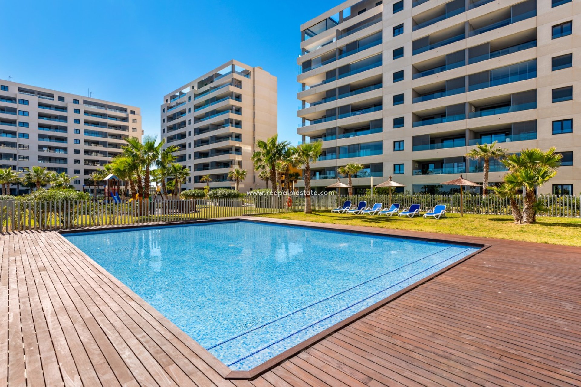 Resale - Apartments -
Torrevieja - Punta prima