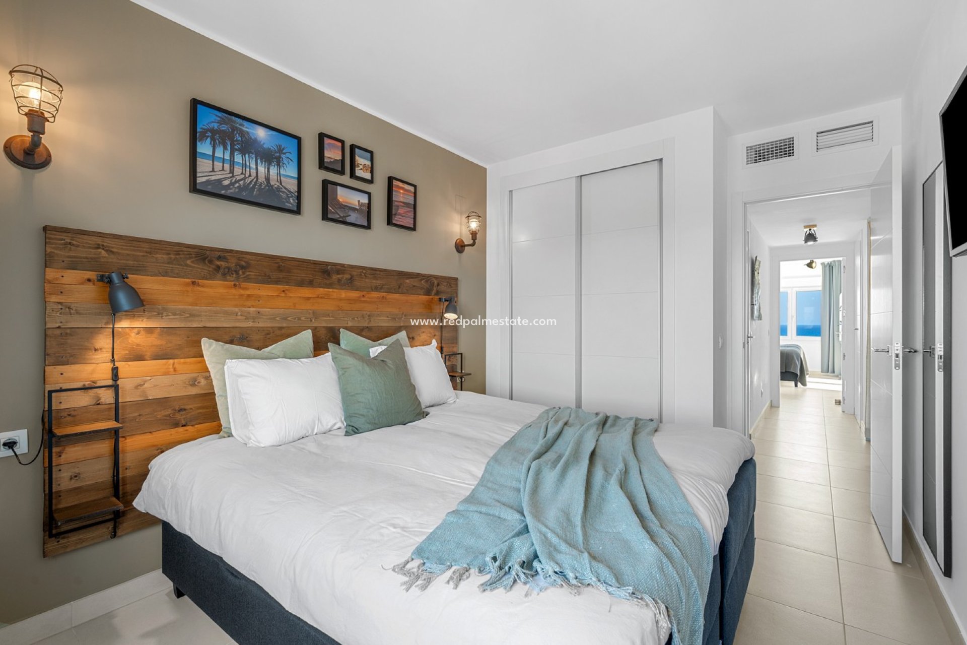 Resale - Apartments -
Torrevieja - Punta prima