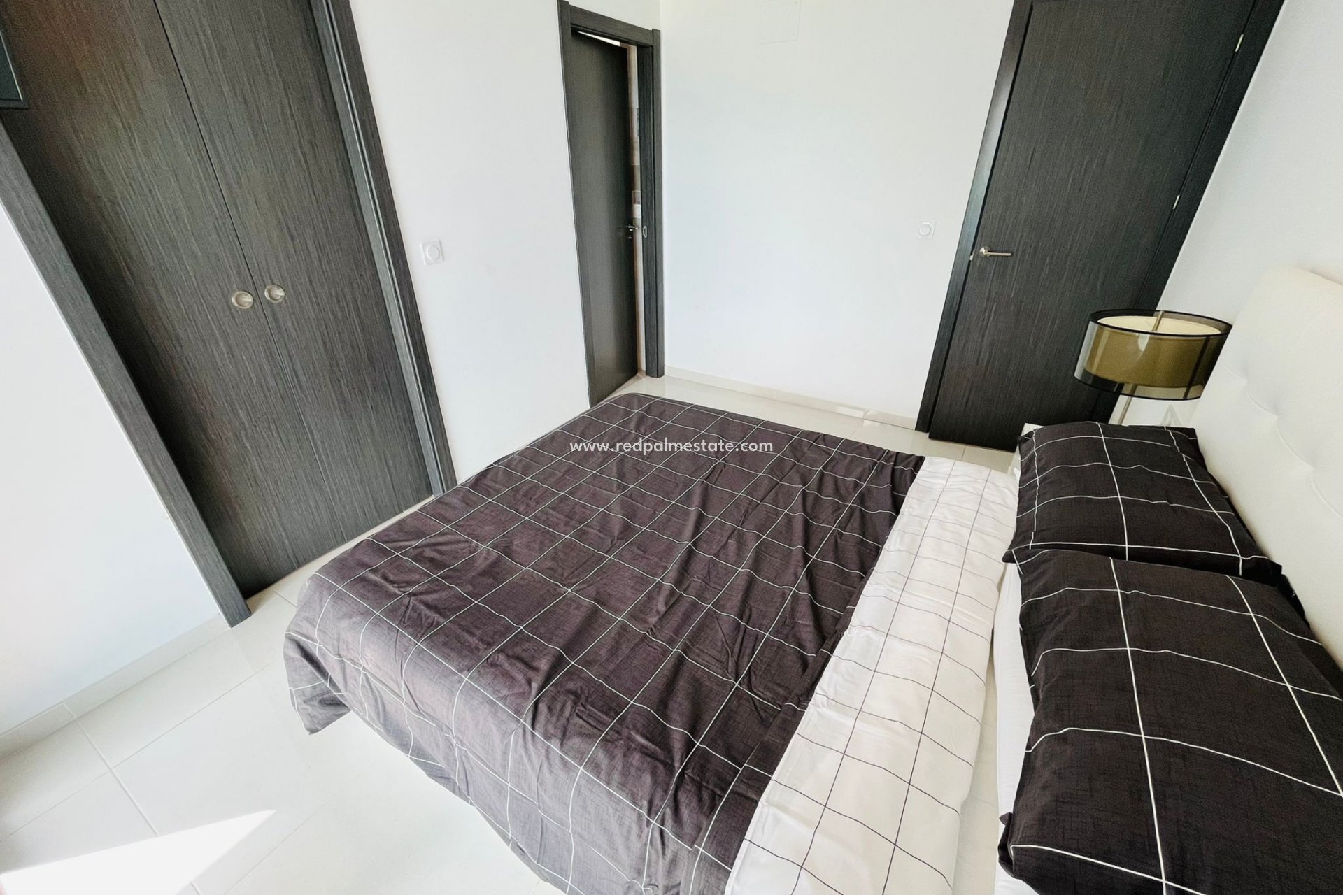 Resale - Apartments -
Torrevieja - Punta prima