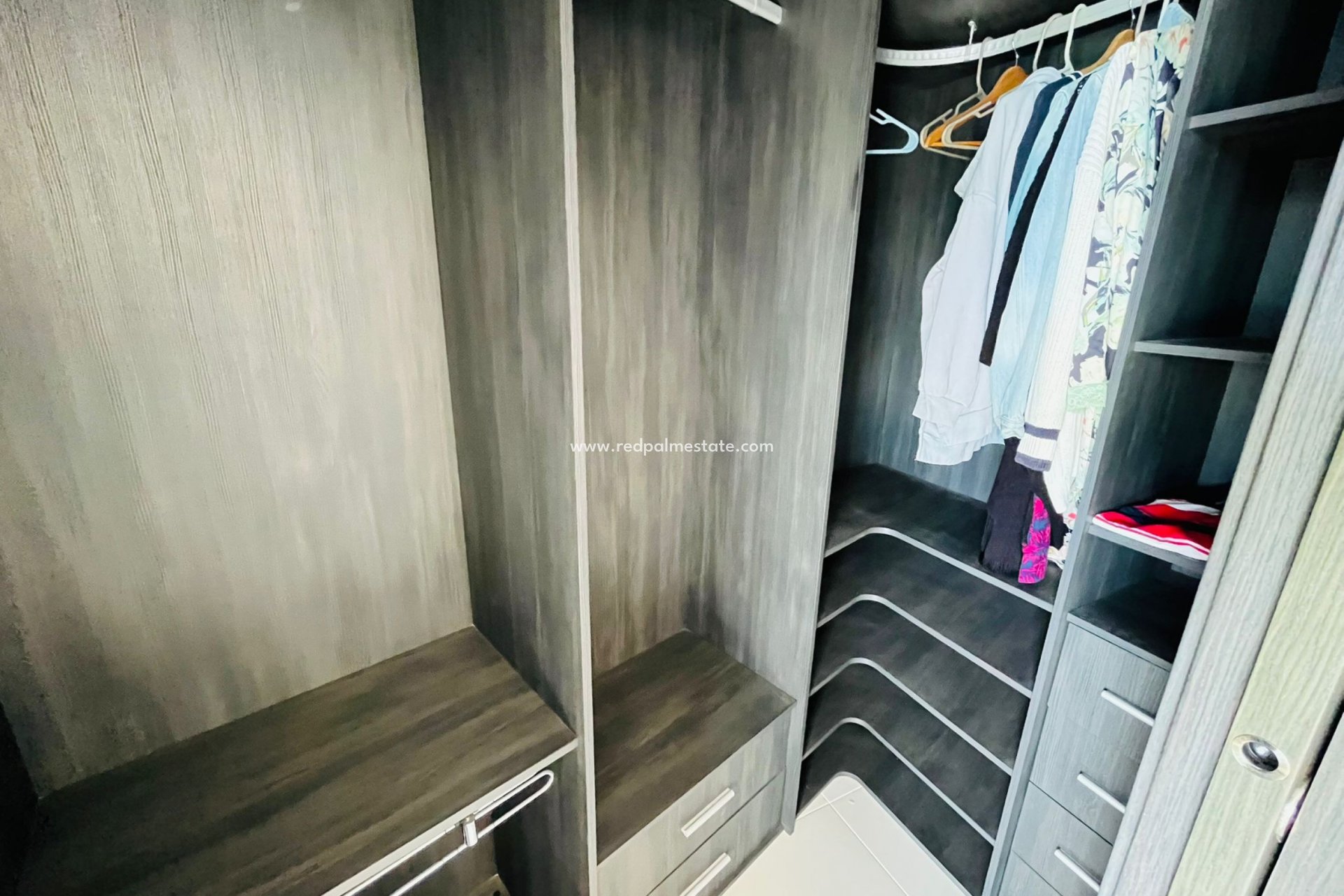 Resale - Apartments -
Torrevieja - Punta prima