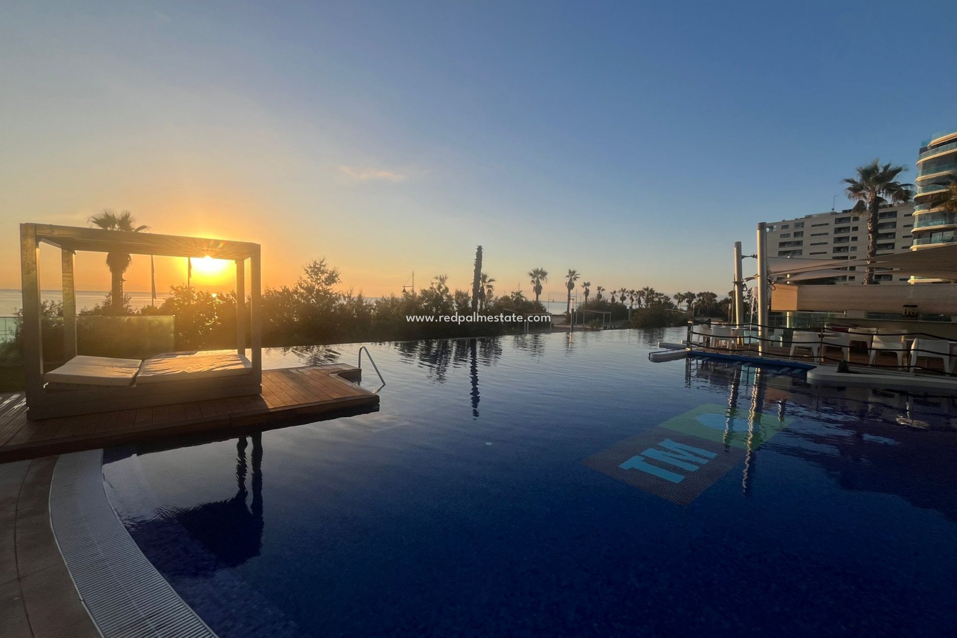 Resale - Apartments -
Torrevieja - Punta prima