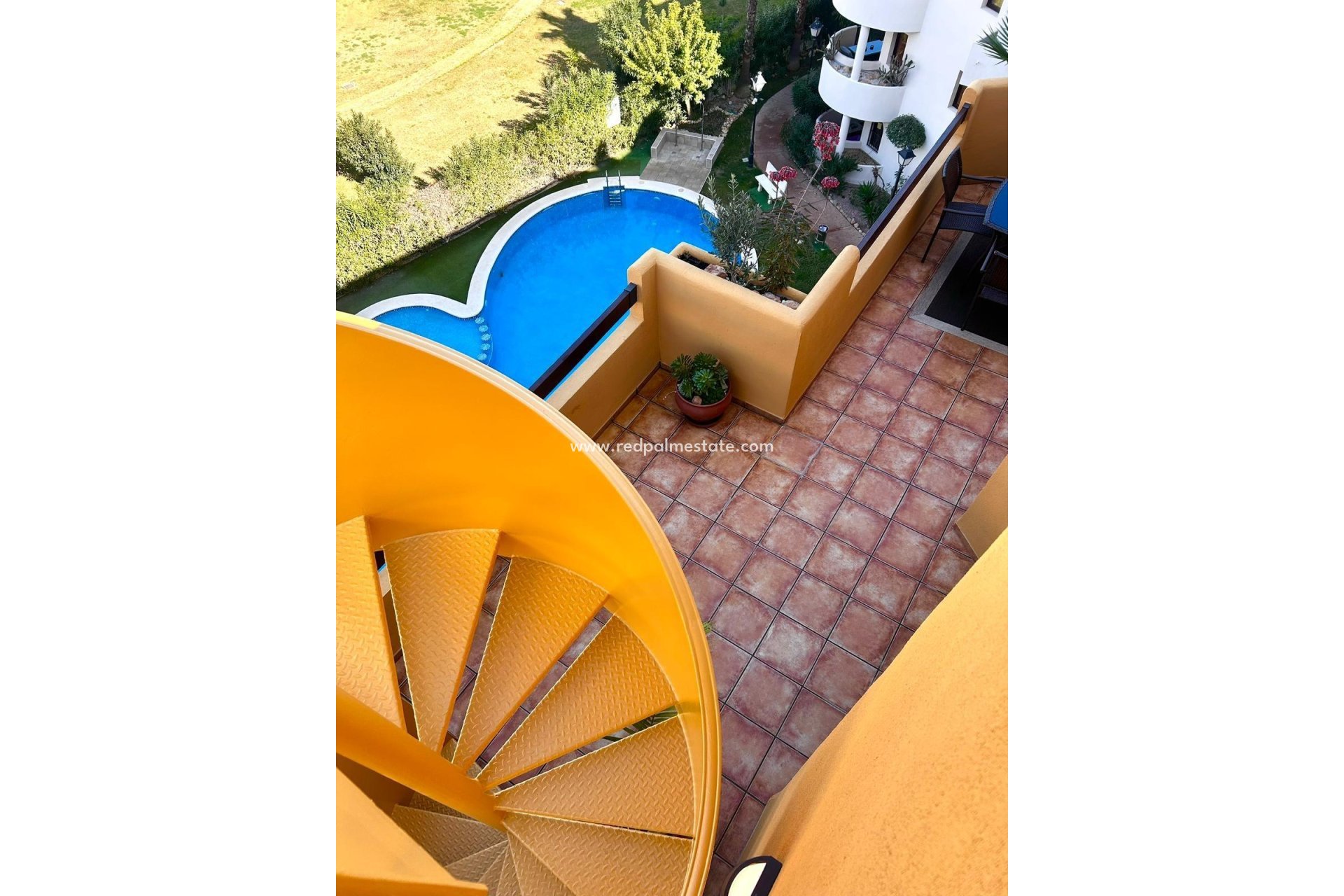 Resale - Apartments -
Torrevieja - Punta prima