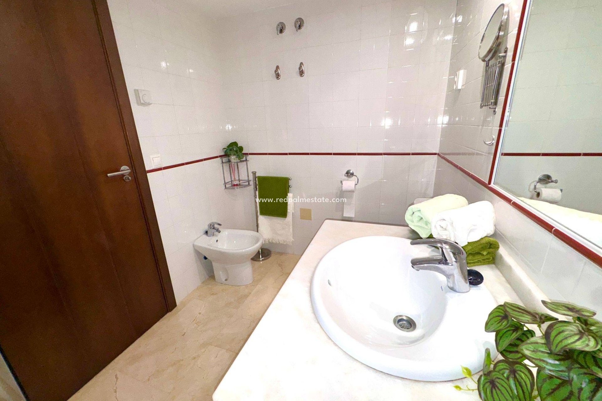 Resale - Apartments -
Torrevieja - Punta prima