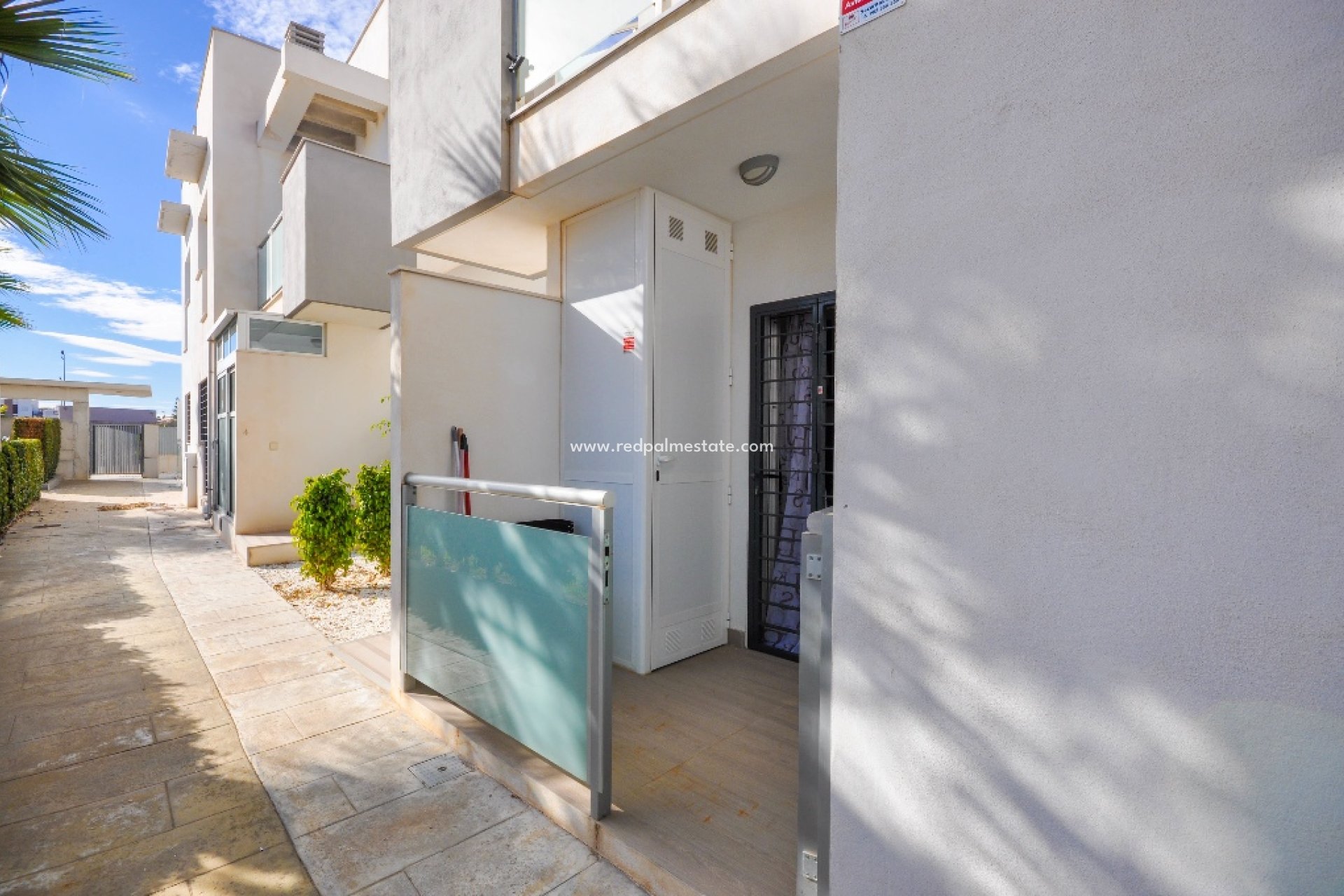 Resale - Apartments -
Torrevieja - Punta prima