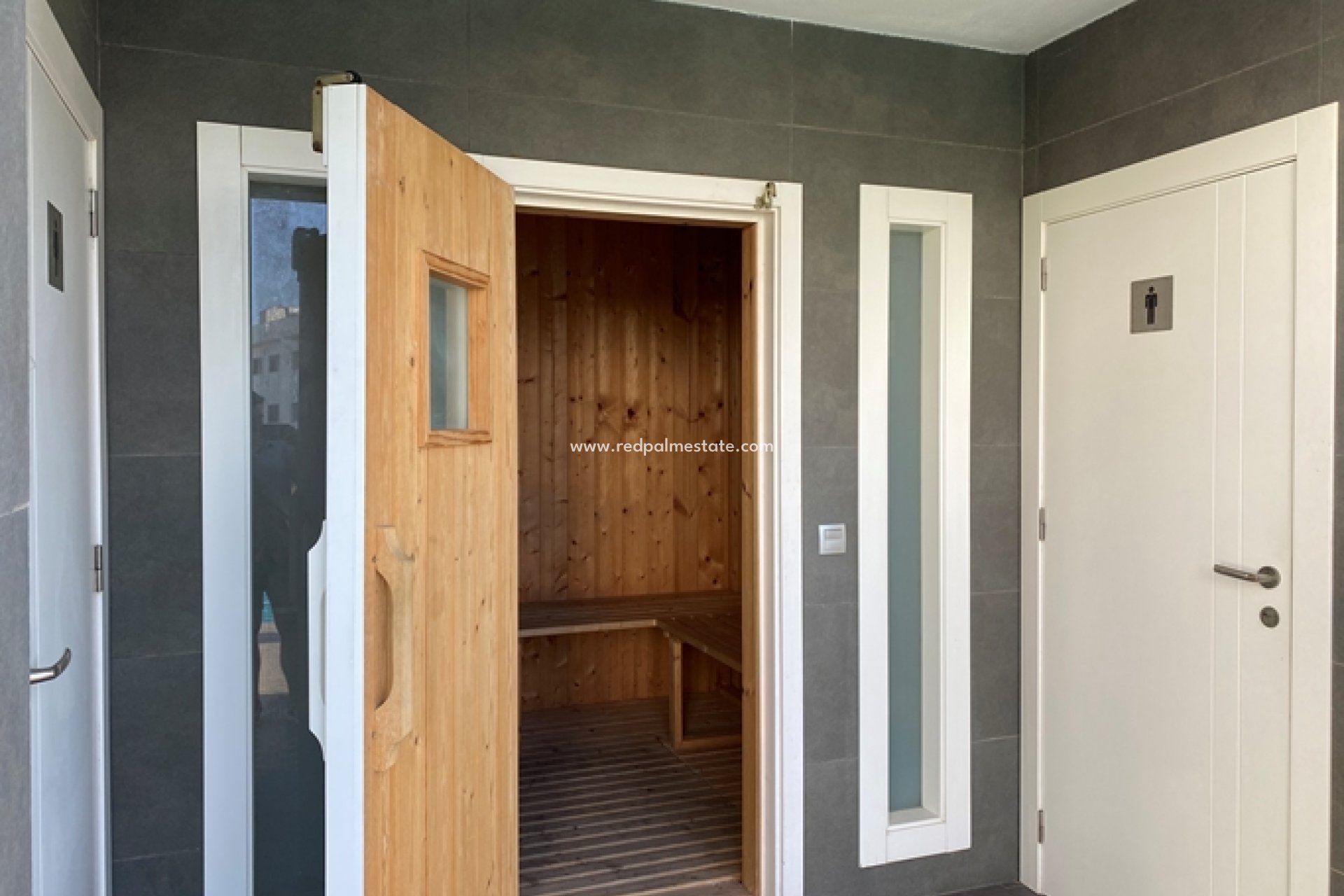 Resale - Apartments -
Torrevieja - Punta prima