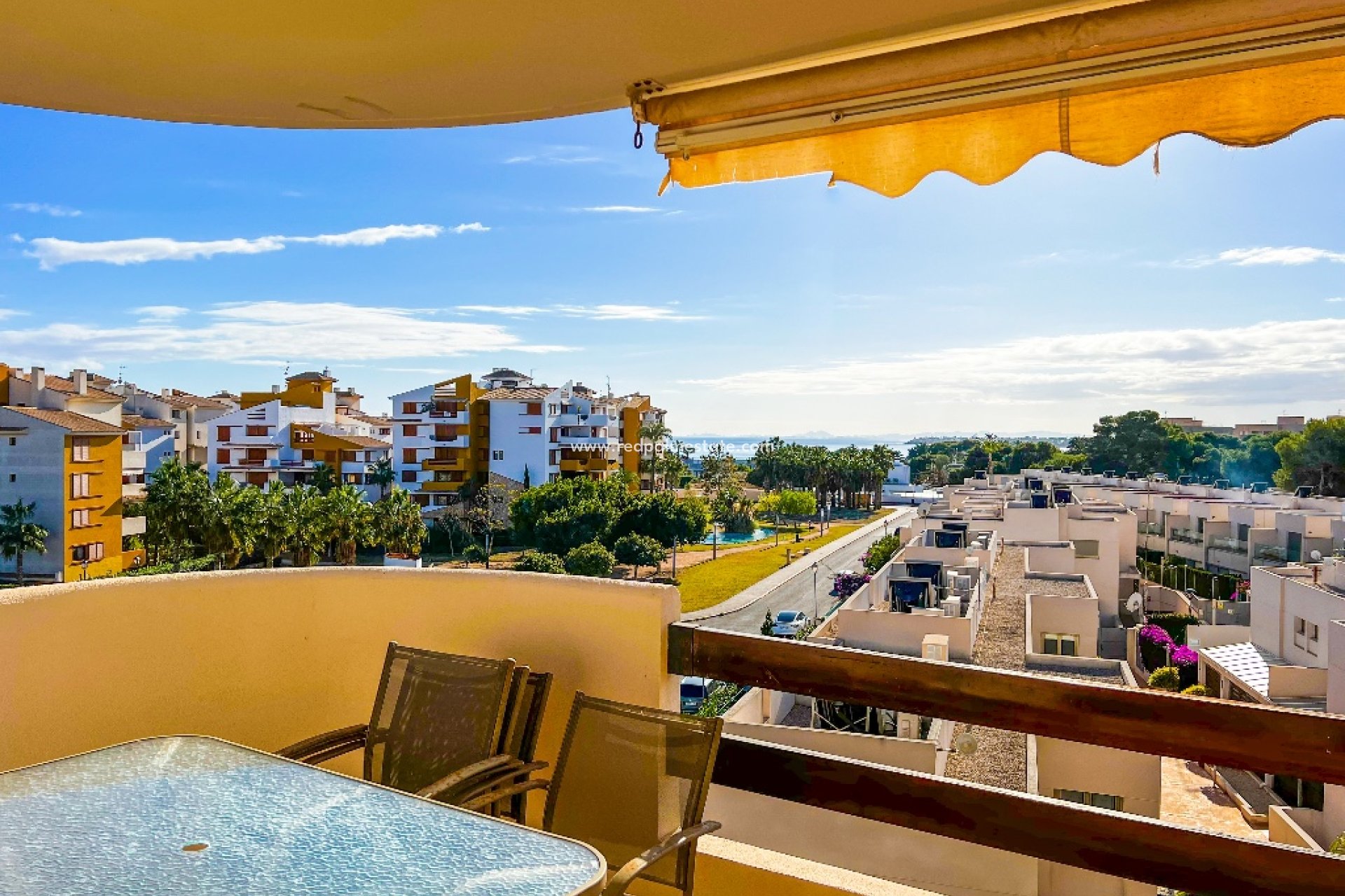 Resale - Apartments -
Torrevieja - Punta prima