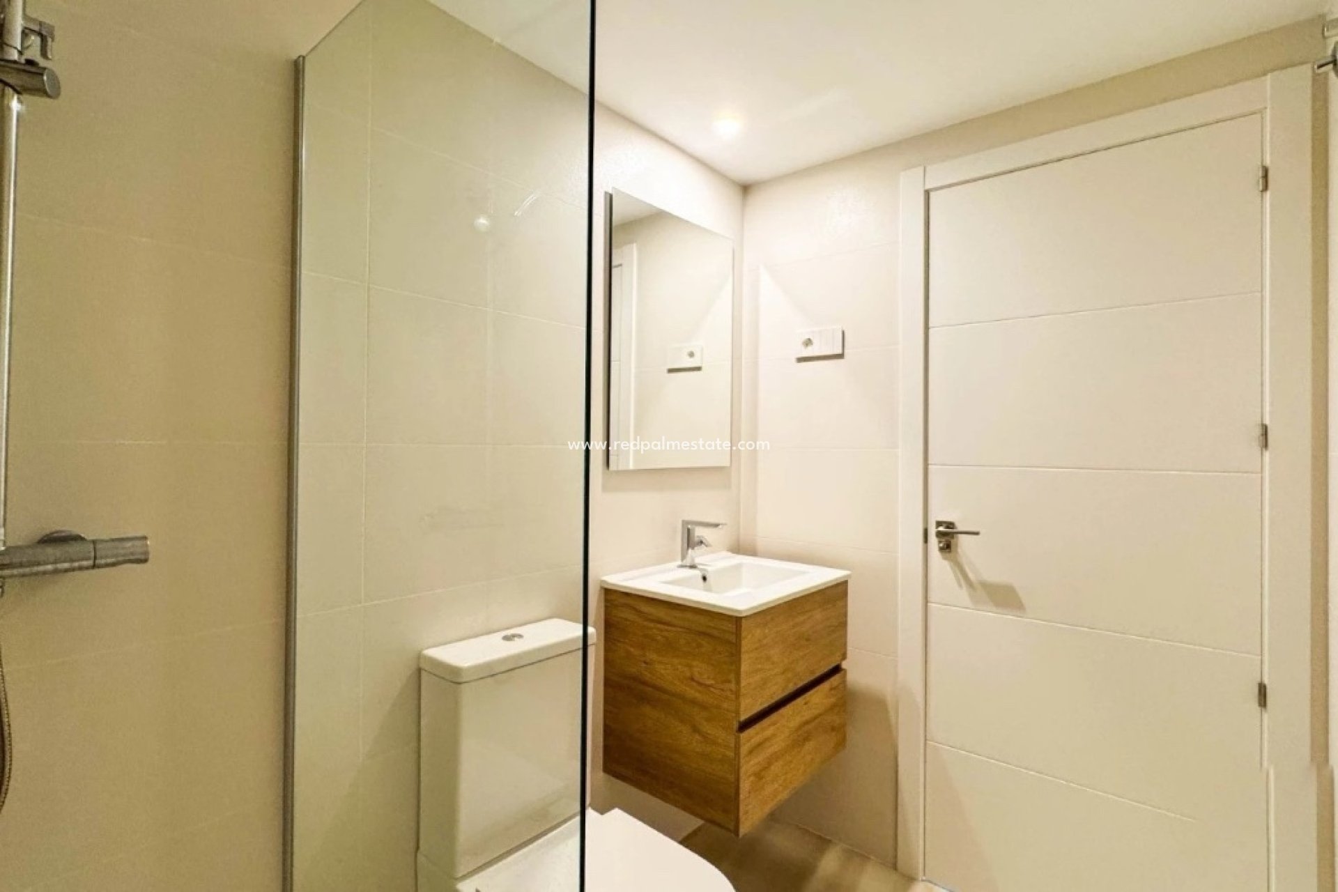 Resale - Apartments -
Torrevieja - Punta prima