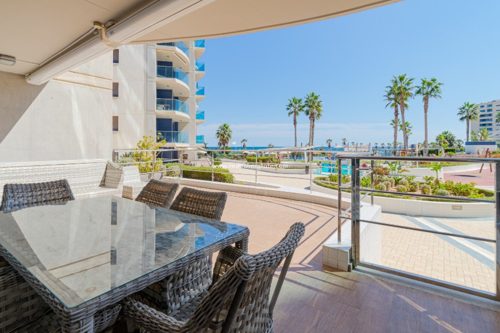 Resale - Apartments -
Torrevieja - Punta prima