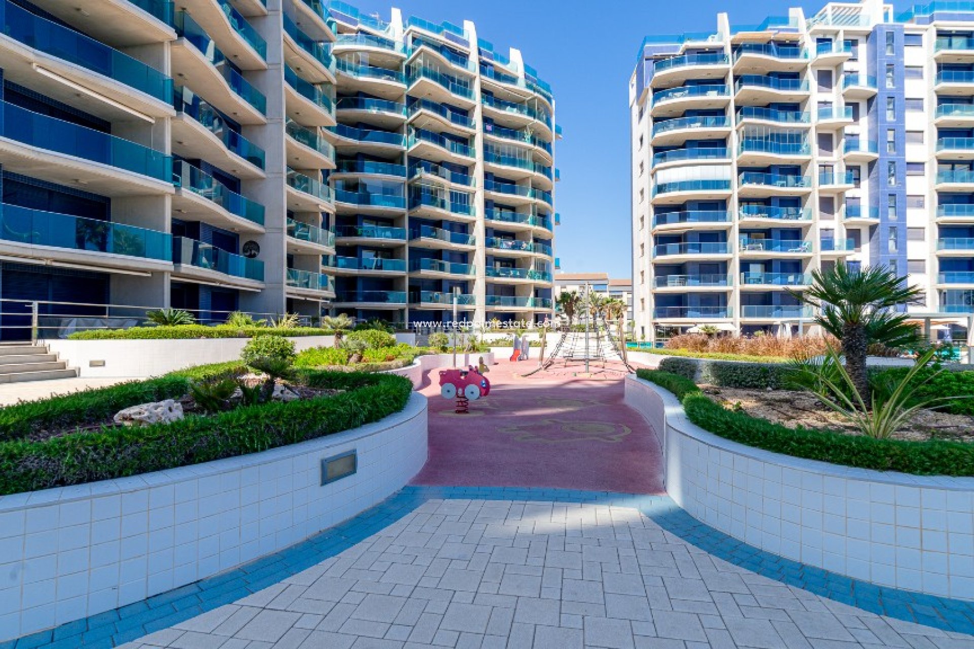 Resale - Apartments -
Torrevieja - Punta prima