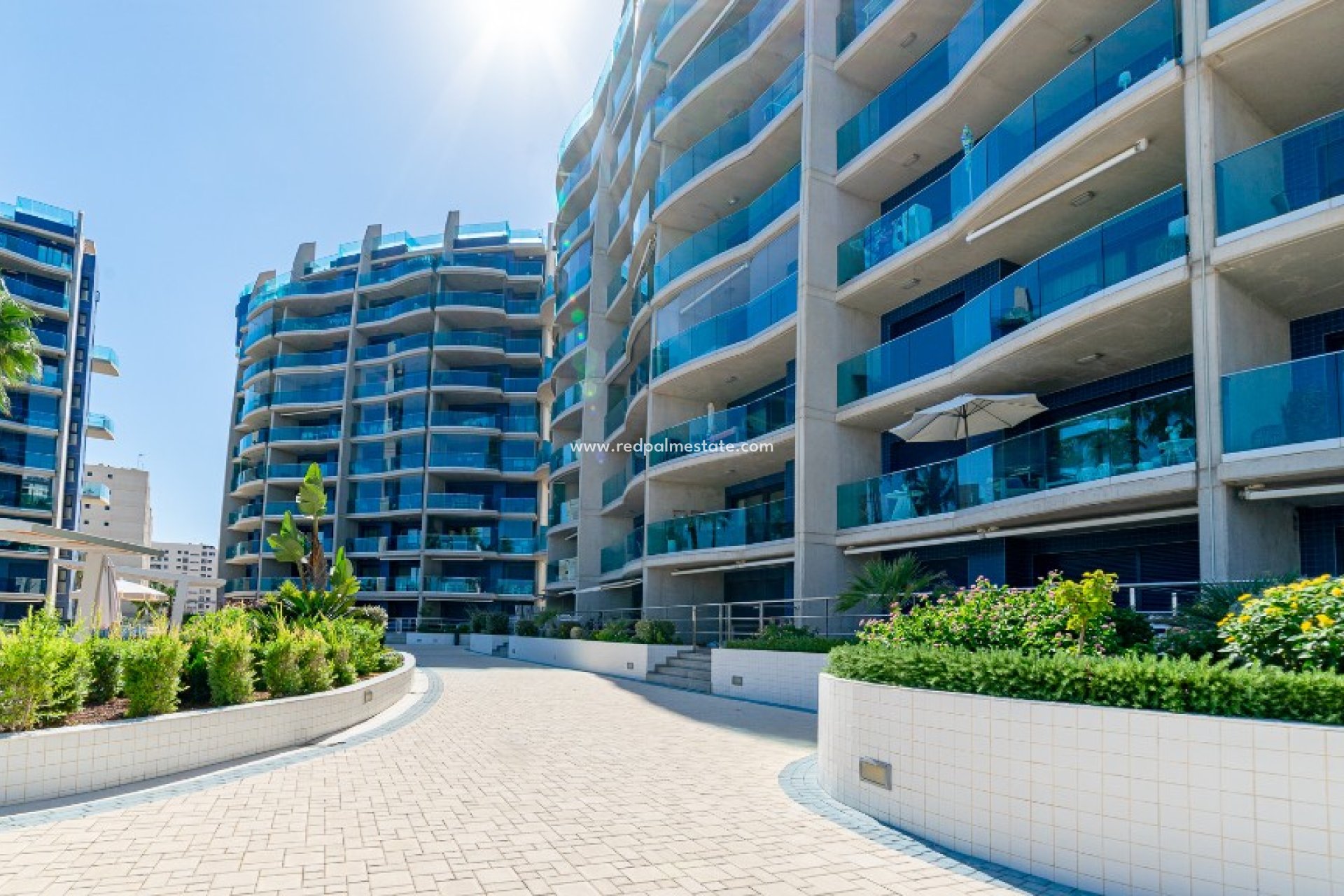 Resale - Apartments -
Torrevieja - Punta prima