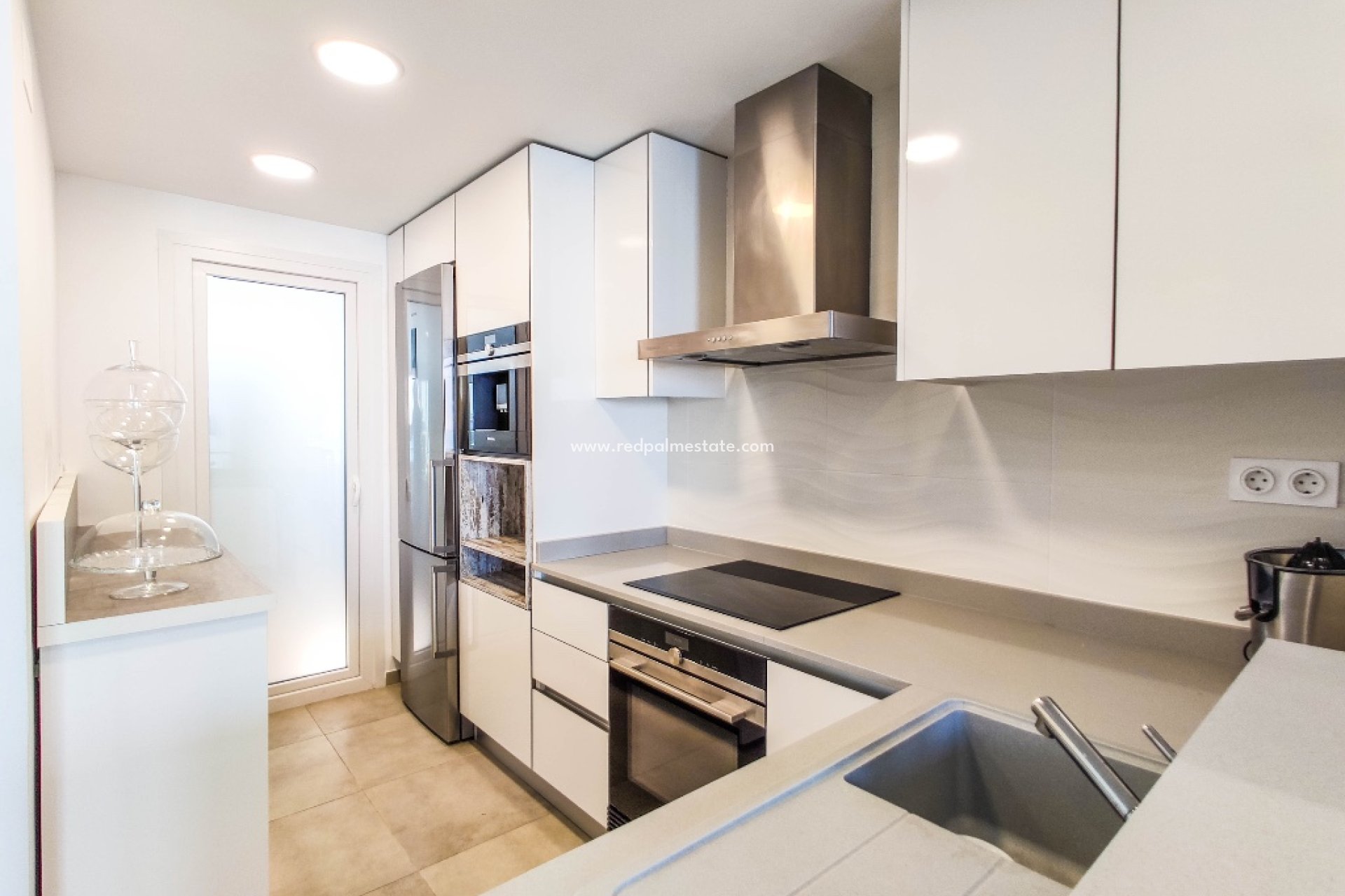 Resale - Apartments -
Torrevieja - Punta prima