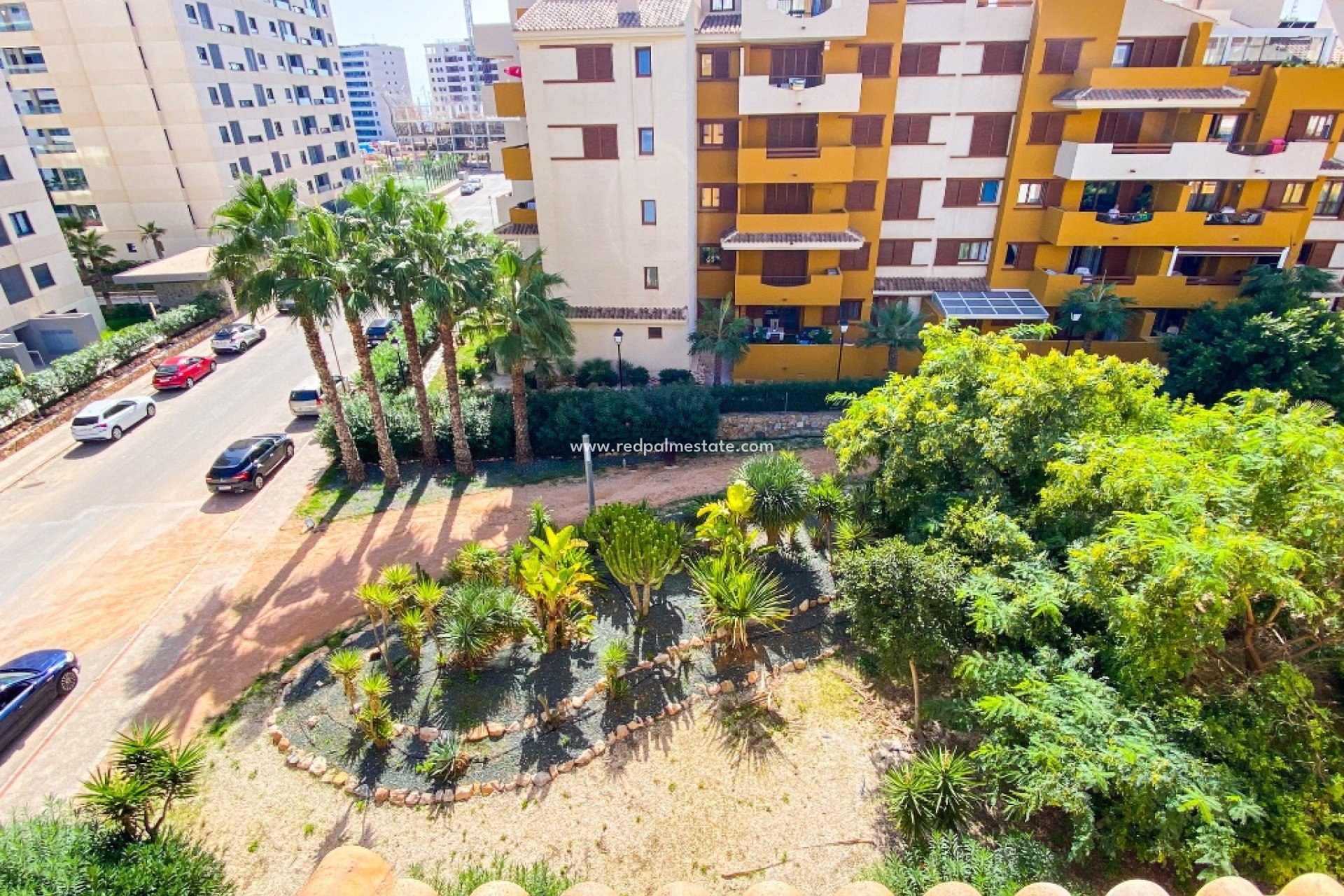 Resale - Apartments -
Torrevieja - Punta prima