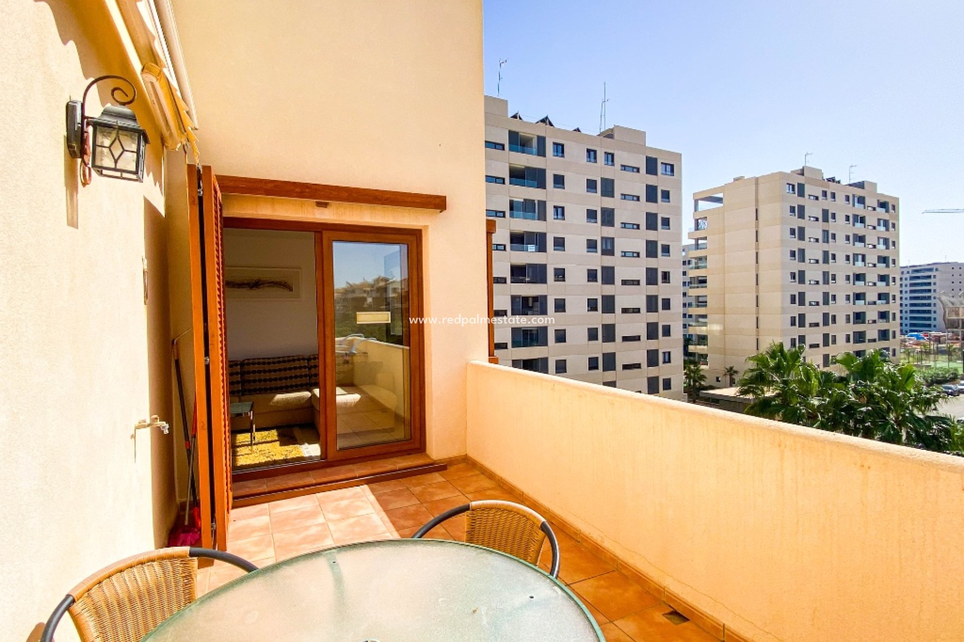 Resale - Apartments -
Torrevieja - Punta prima