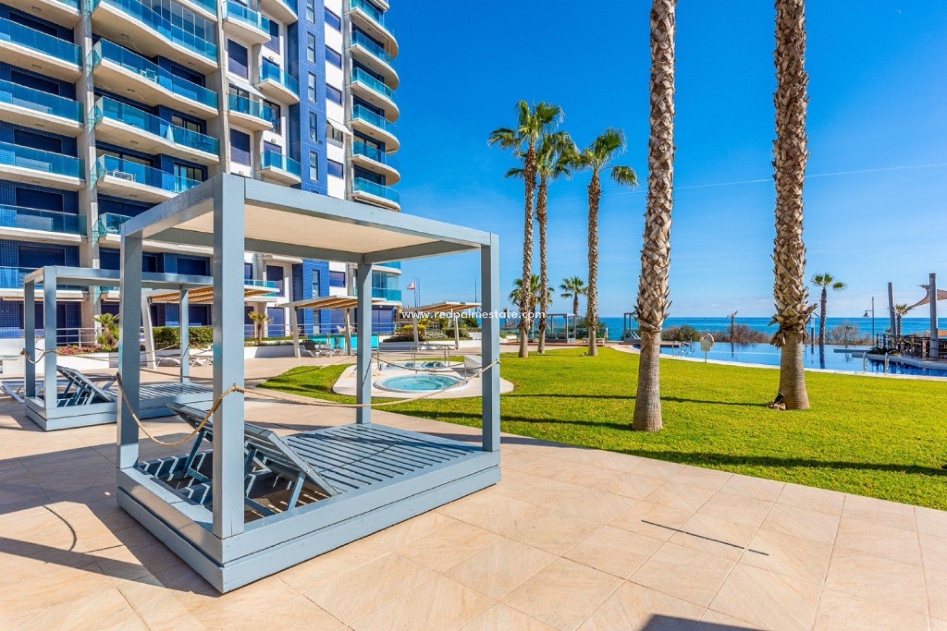 Resale - Apartments -
Torrevieja - Punta prima