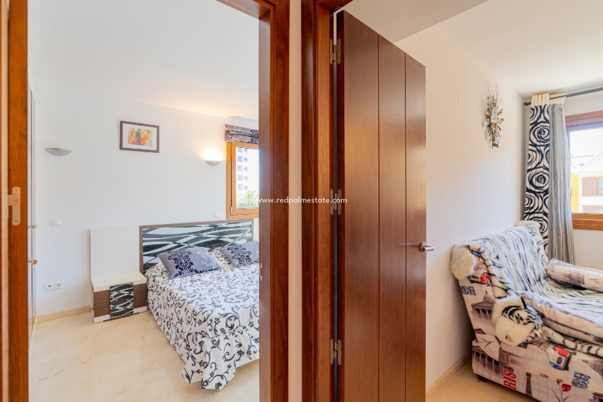 Resale - Apartments -
Torrevieja - Punta prima