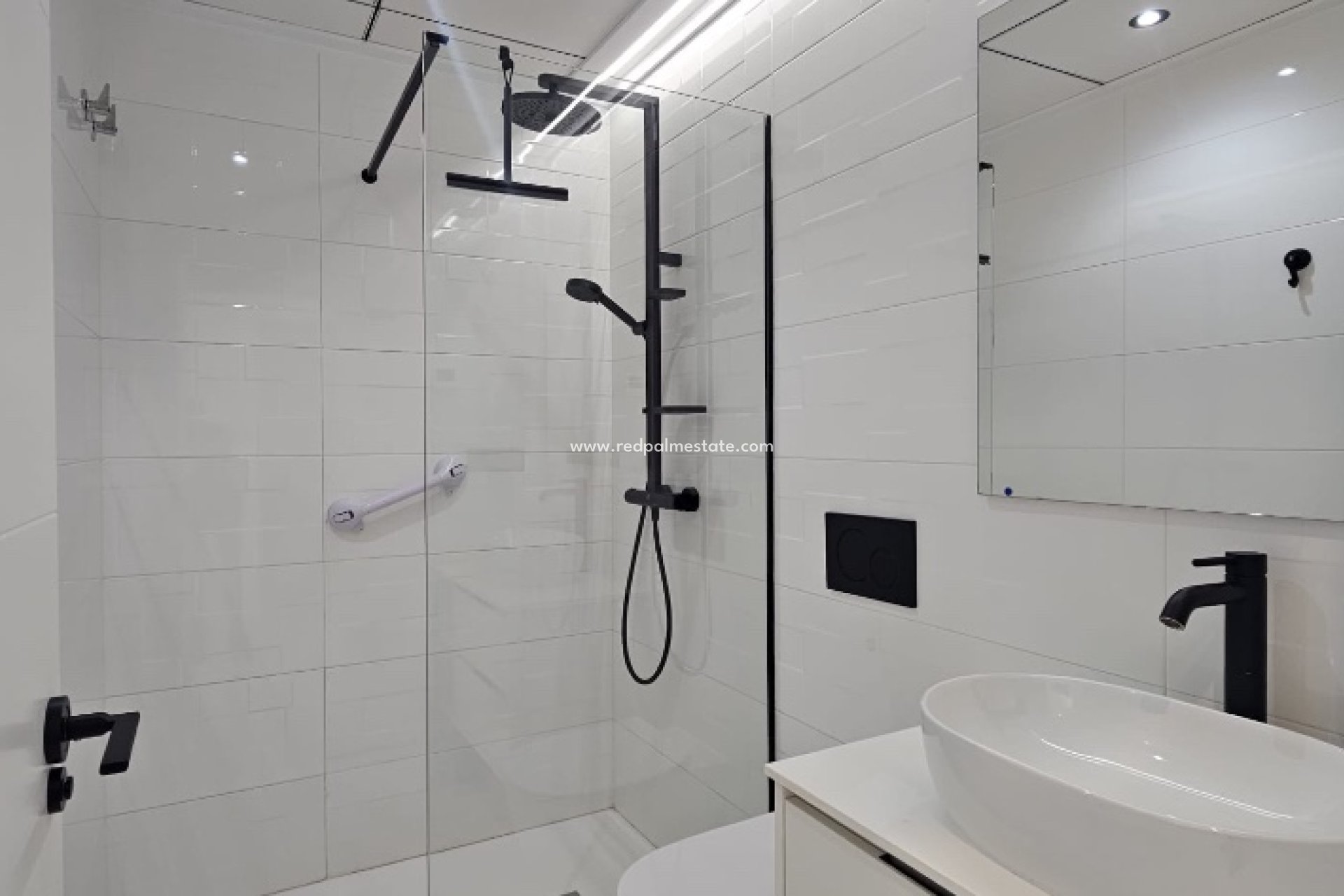 Resale - Apartments -
Torrevieja - Punta prima