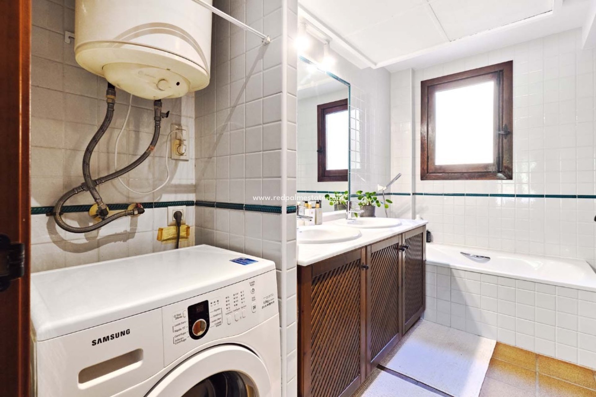 Resale - Apartments -
Torrevieja - Punta prima