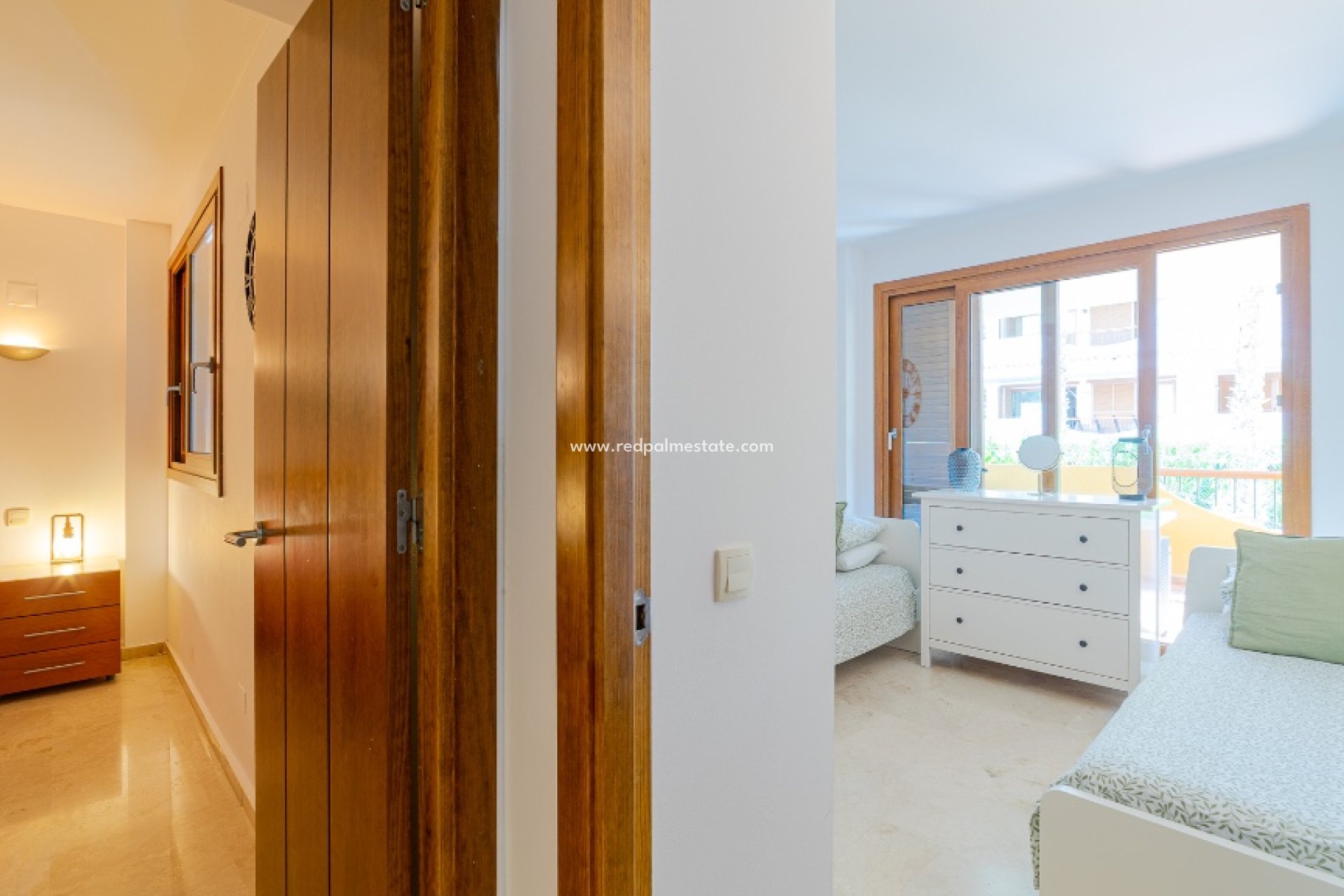 Resale - Apartments -
Torrevieja - Punta prima