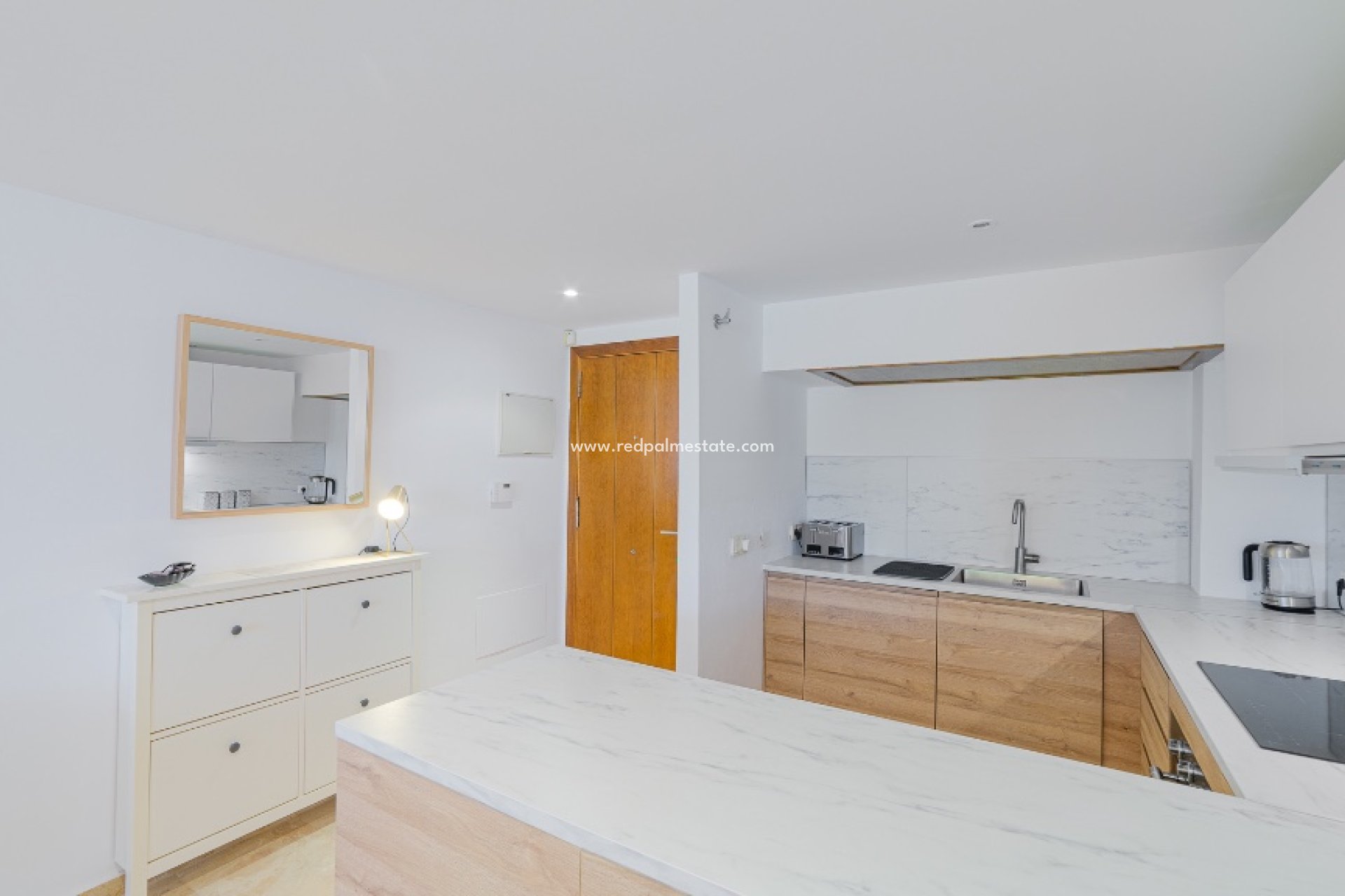 Resale - Apartments -
Torrevieja - Punta prima