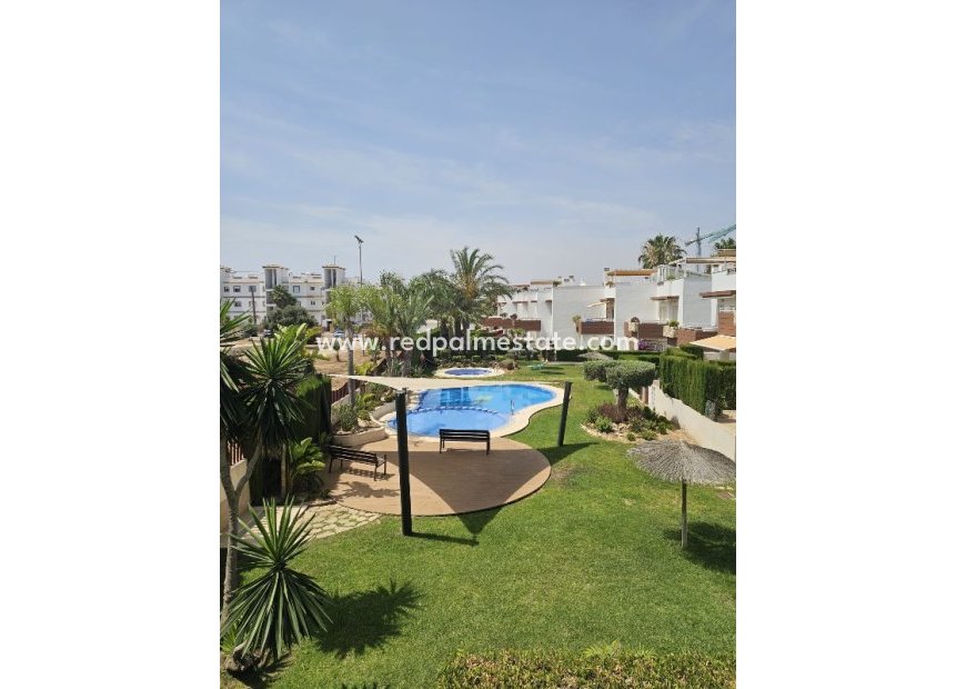 Resale - Apartments -
Torrevieja - Punta prima
