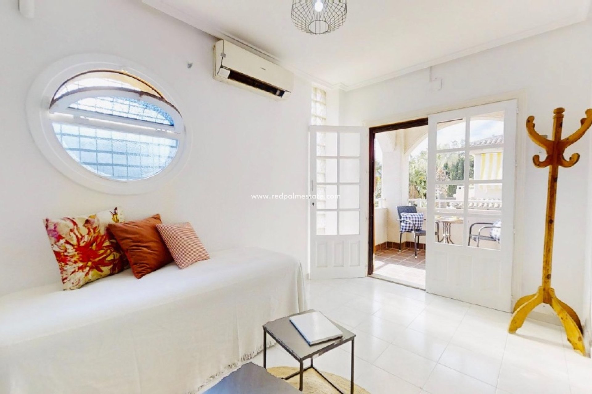 Resale - Apartments -
Torrevieja - Punta prima