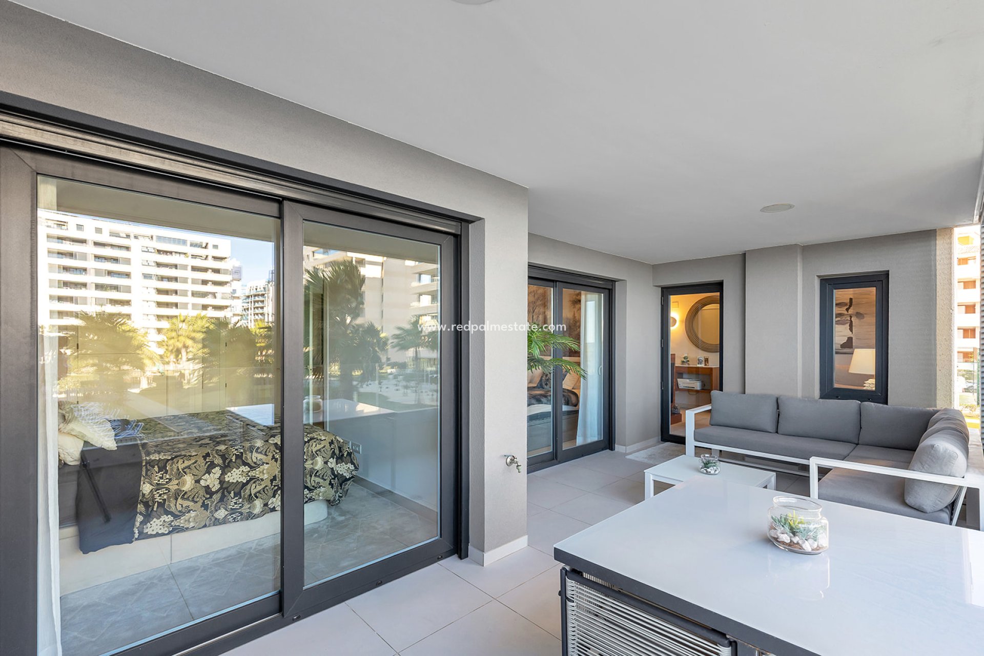 Resale - Apartments -
Torrevieja - Punta prima