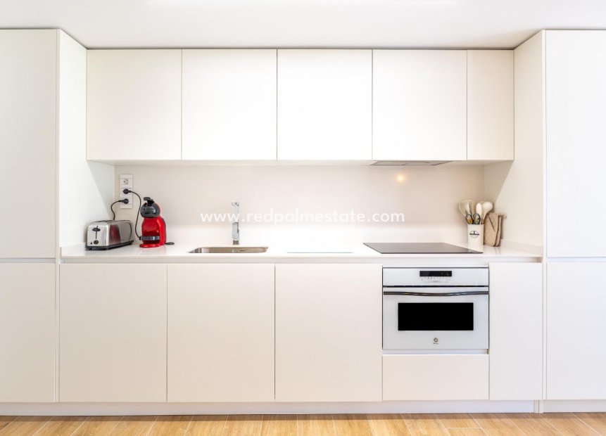 Resale - Apartments -
Torrevieja - Punta prima