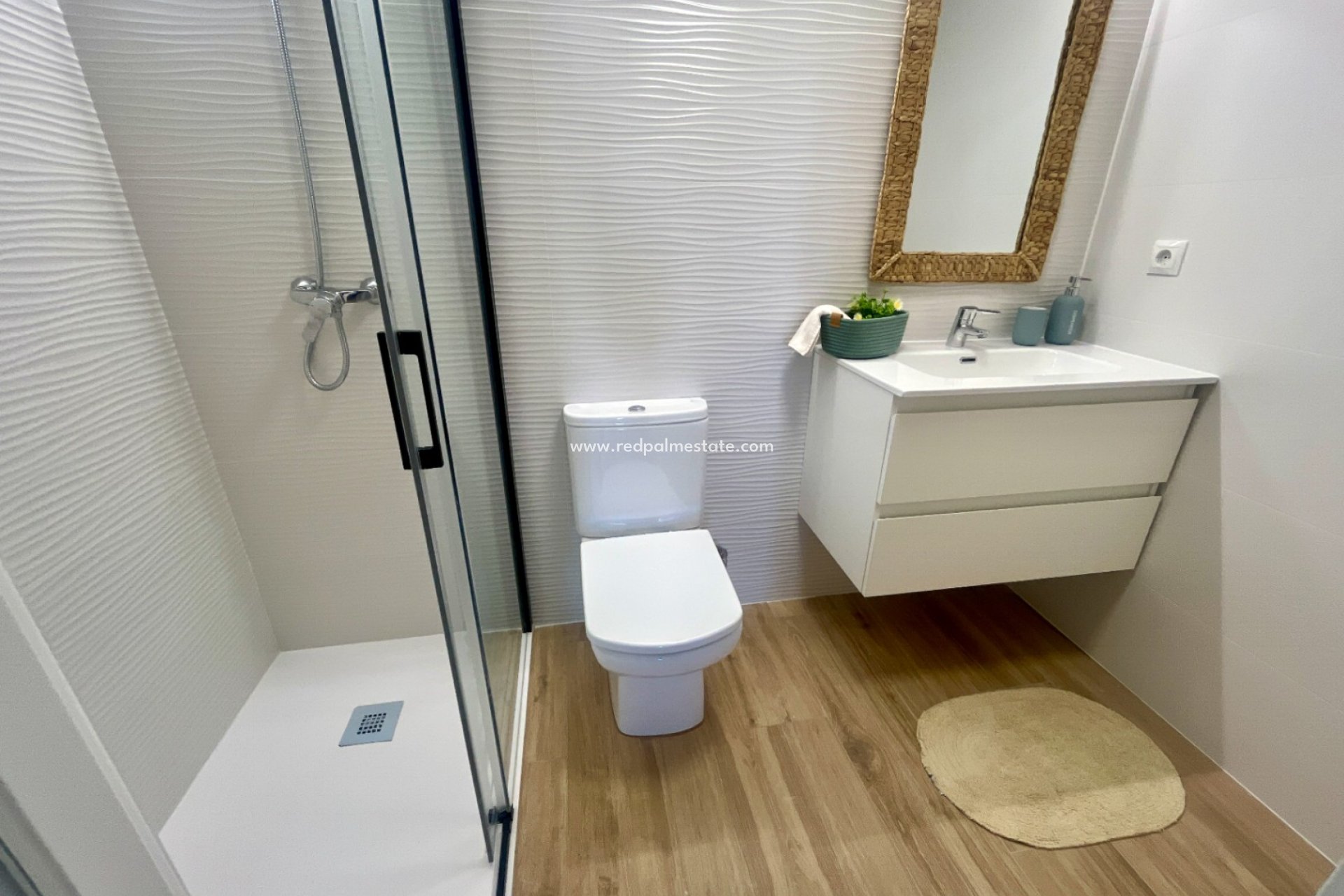 Resale - Apartments -
Torrevieja - Punta prima