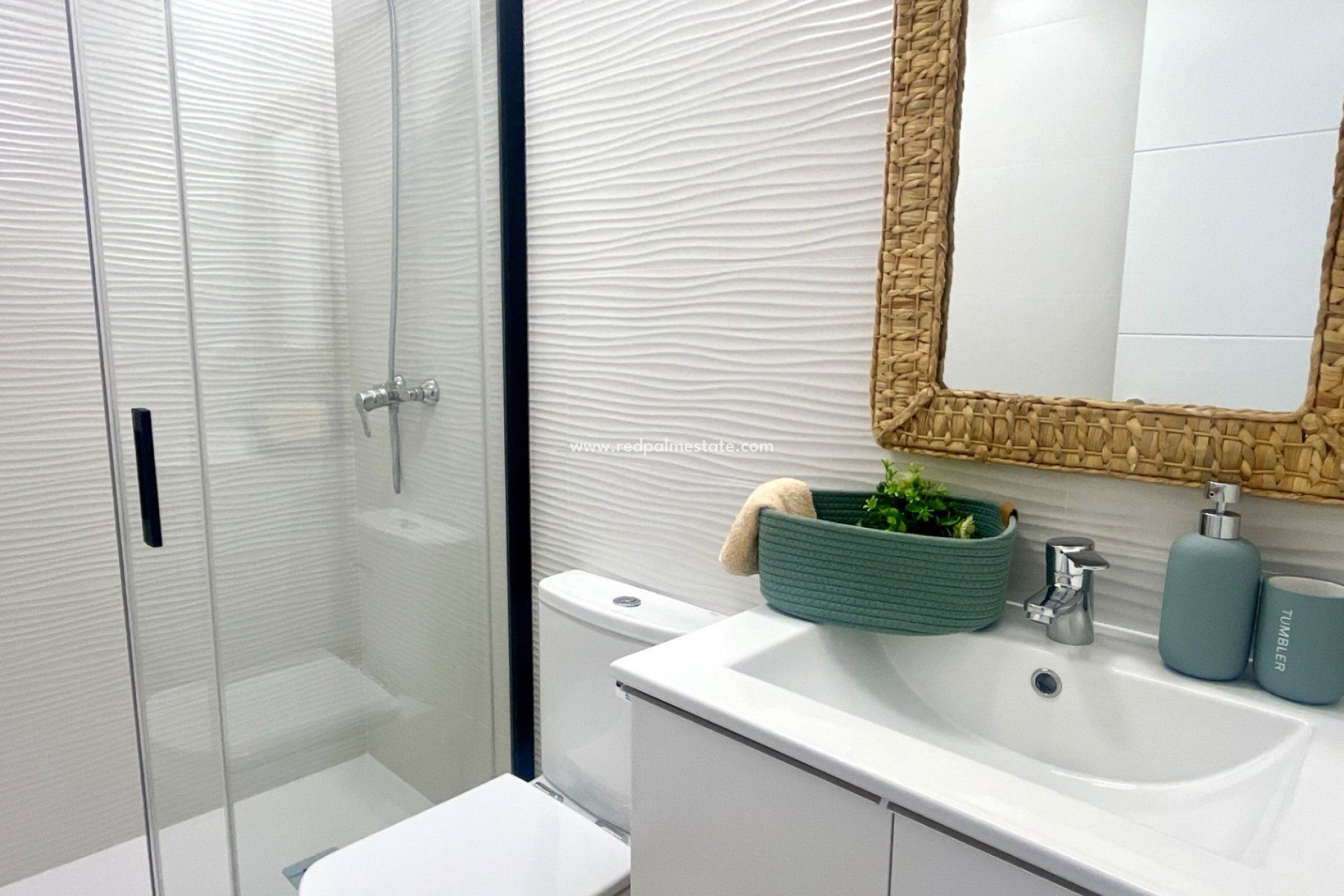 Resale - Apartments -
Torrevieja - Punta prima