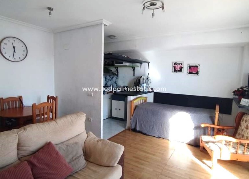 Resale - Apartments -
Torrevieja - Punta prima