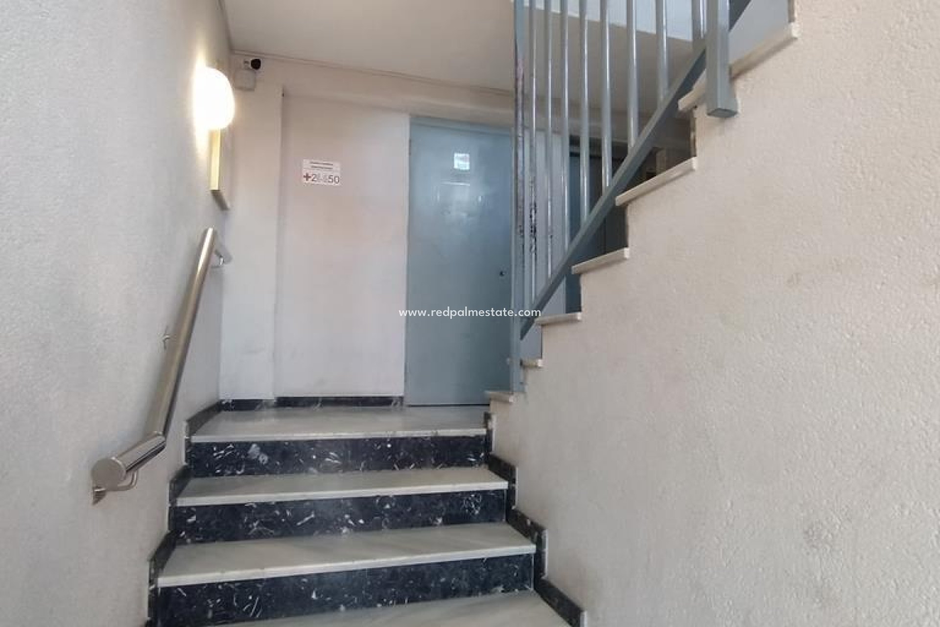 Resale - Apartments -
Torrevieja - Punta prima