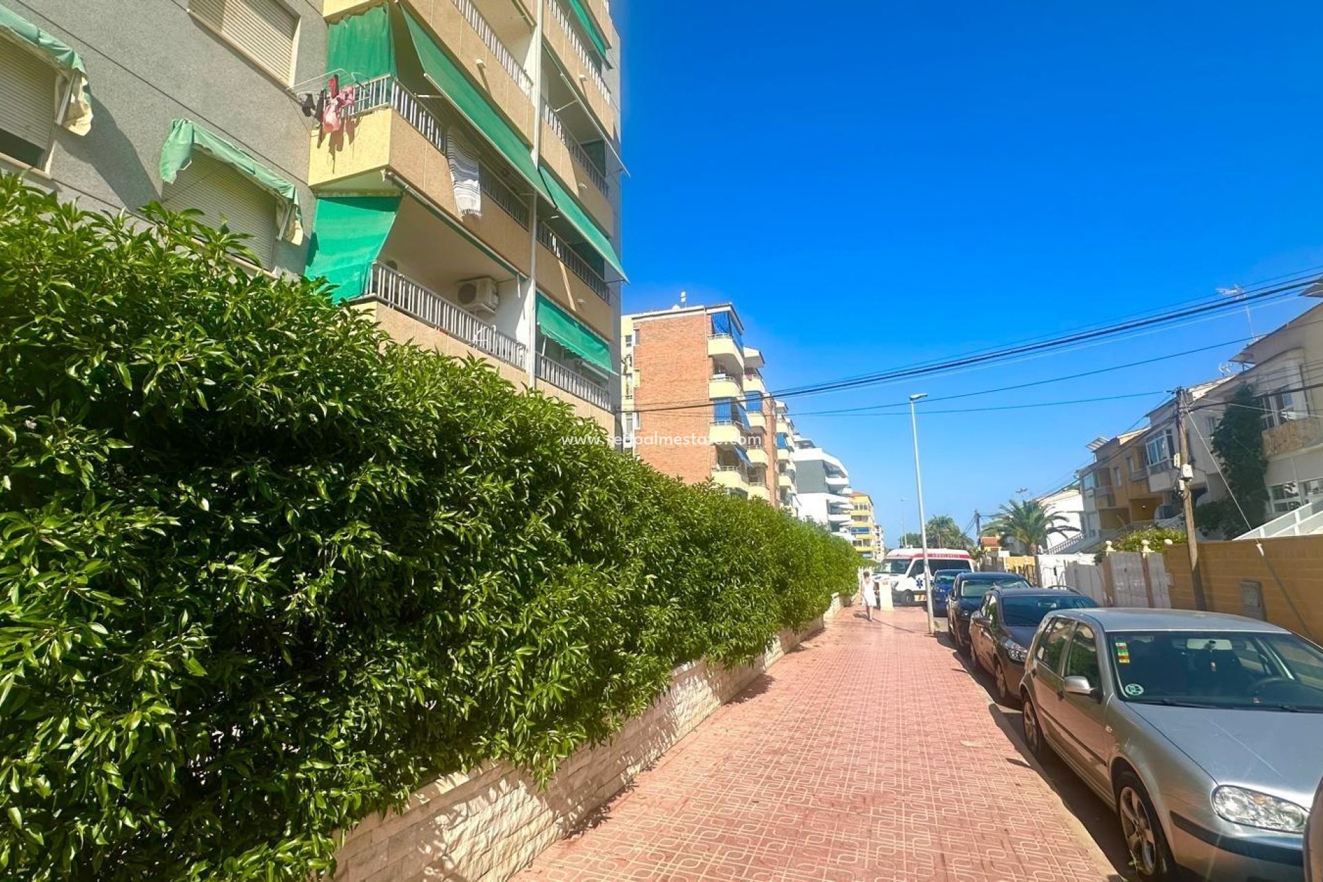 Resale - Apartments -
Torrevieja - Punta prima