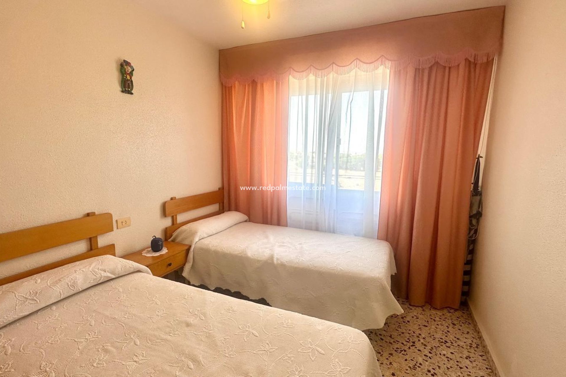 Resale - Apartments -
Torrevieja - Punta prima