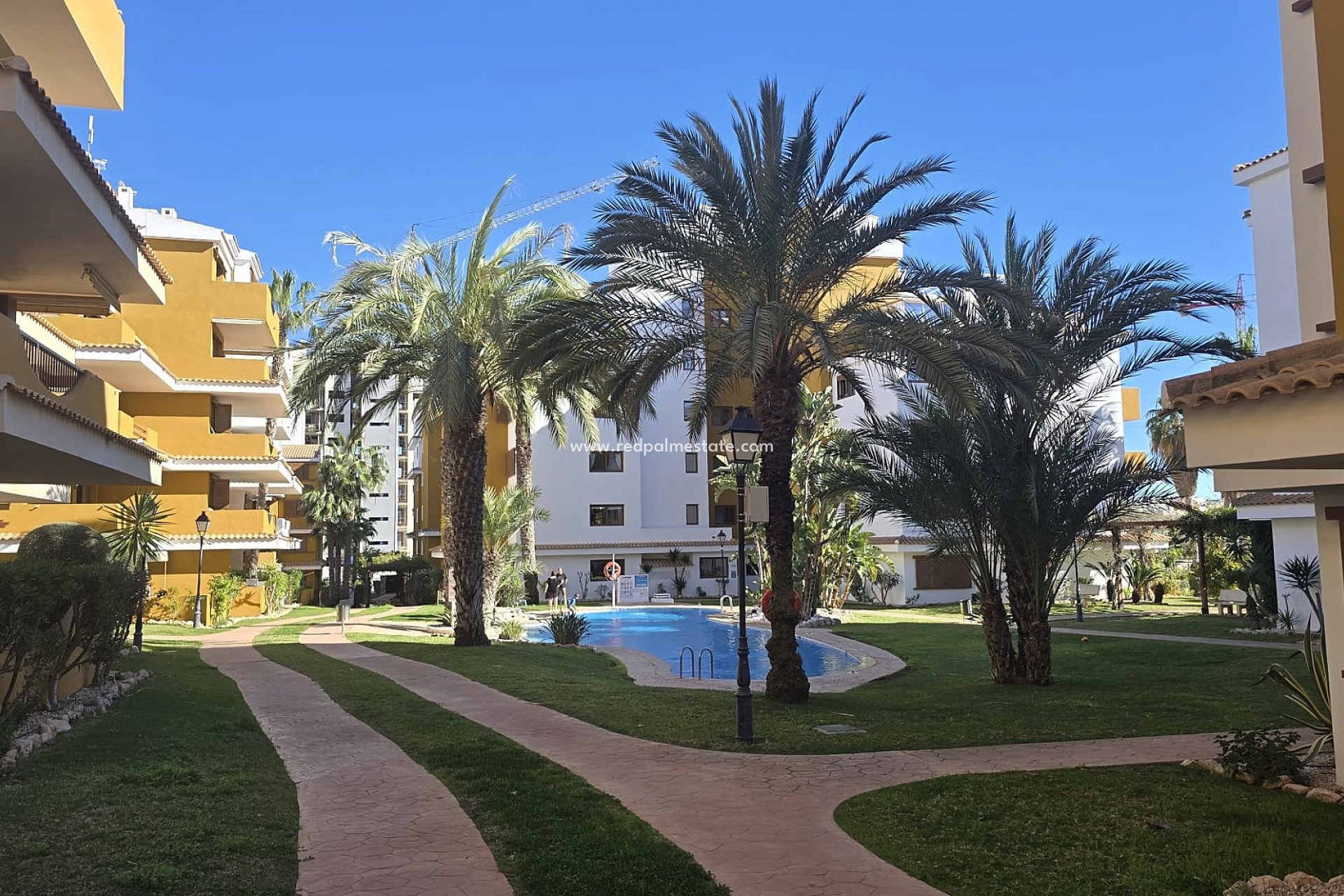 Resale - Apartments -
Torrevieja - Punta prima