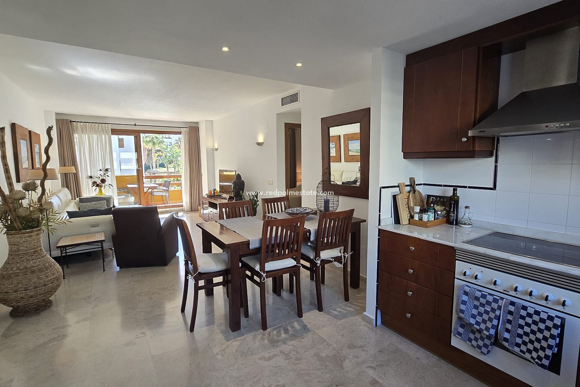 Resale - Apartments -
Torrevieja - Punta prima