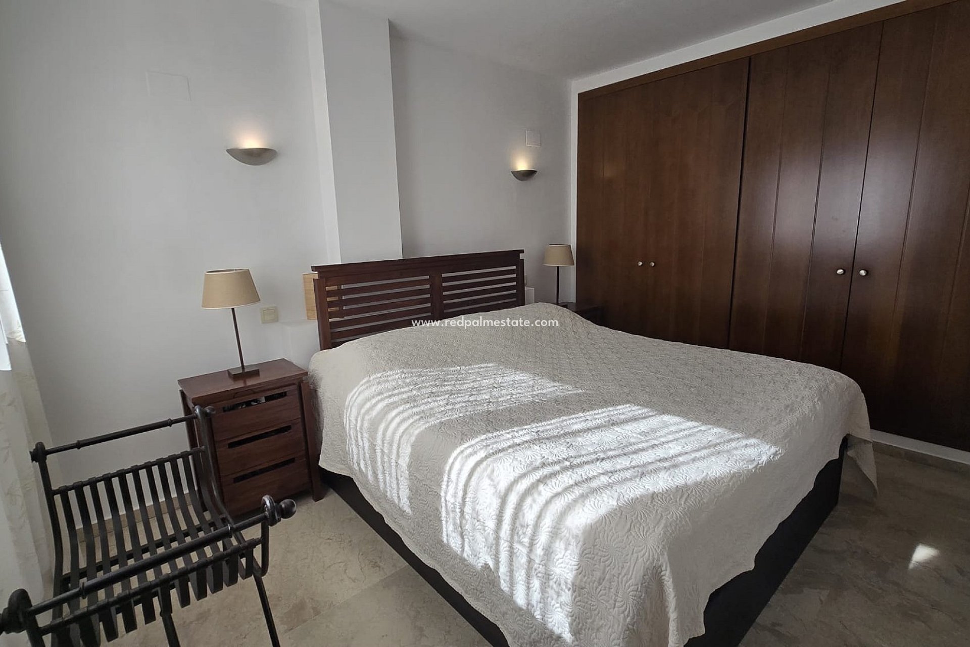 Resale - Apartments -
Torrevieja - Punta prima