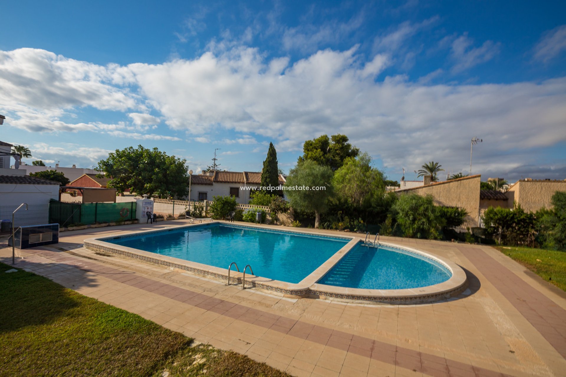 Resale - Apartments -
Torrevieja - Punta prima