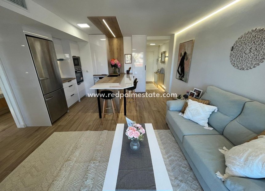 Resale - Apartments -
Torrevieja - Punta prima
