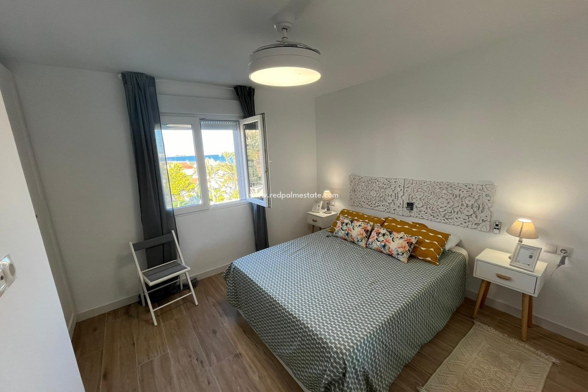 Resale - Apartments -
Torrevieja - Punta prima