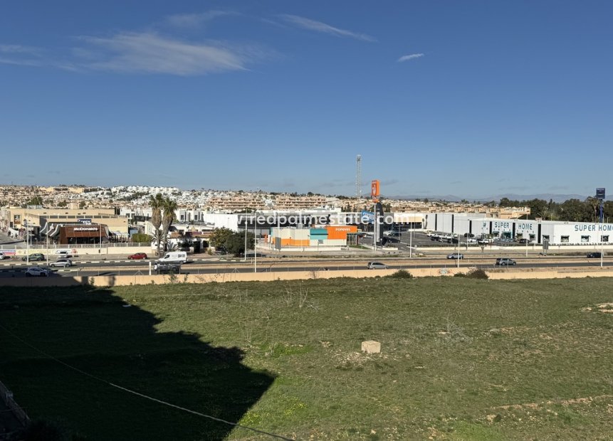 Resale - Apartments -
Torrevieja - Punta prima