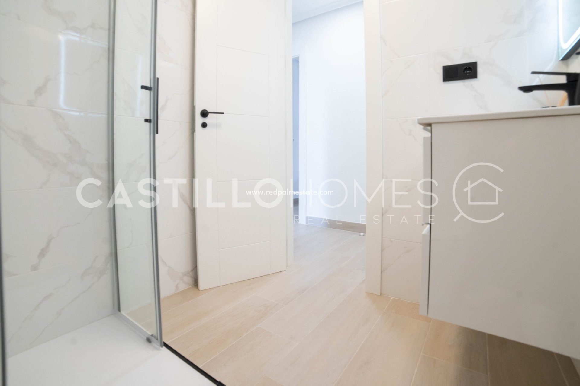 Resale - Apartments -
Torrevieja - Torre del moro