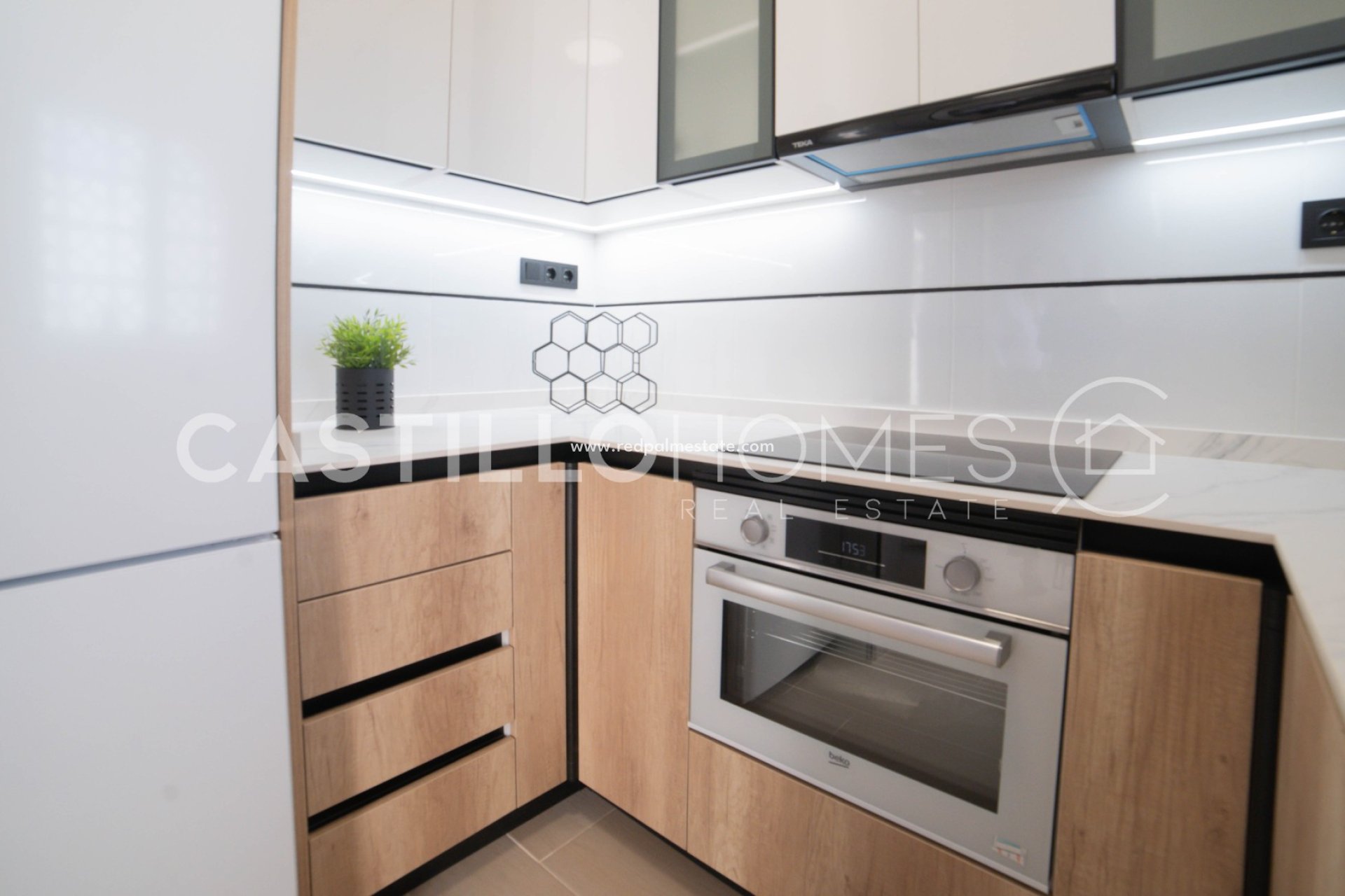 Resale - Apartments -
Torrevieja - Torre del moro